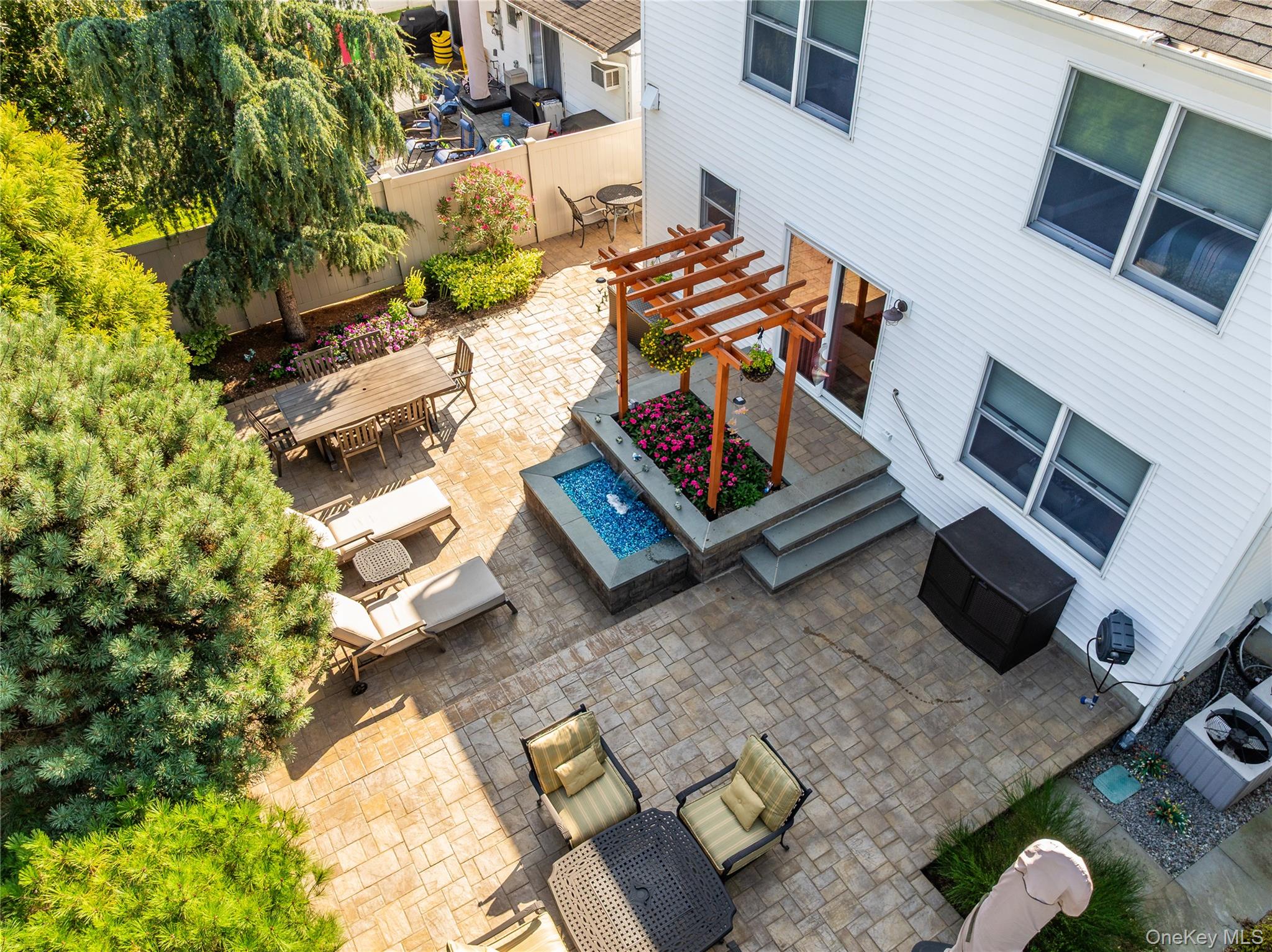 26 Kearney Avenue, Bethpage, NY 11714