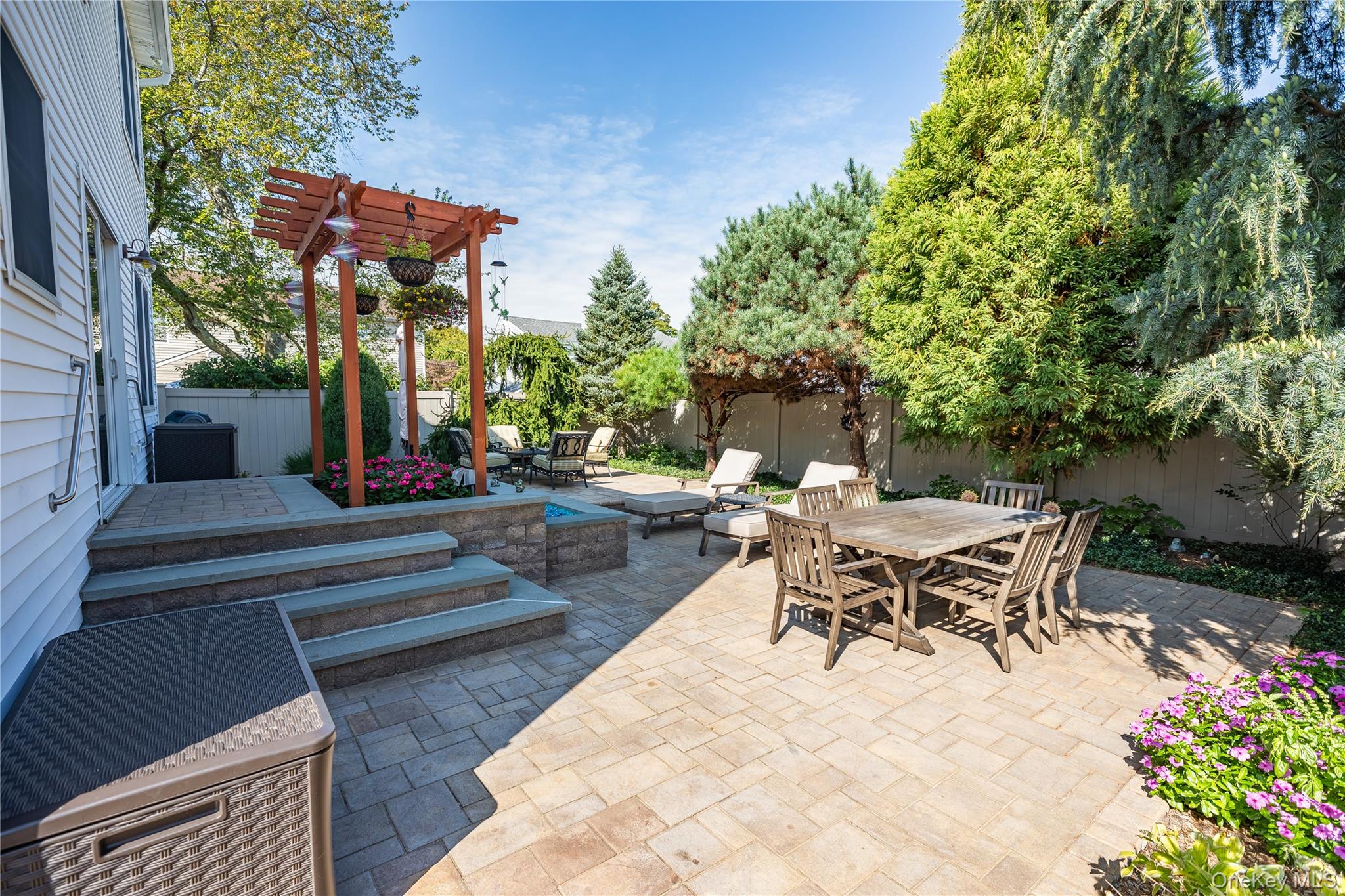 26 Kearney Avenue, Bethpage, NY 11714