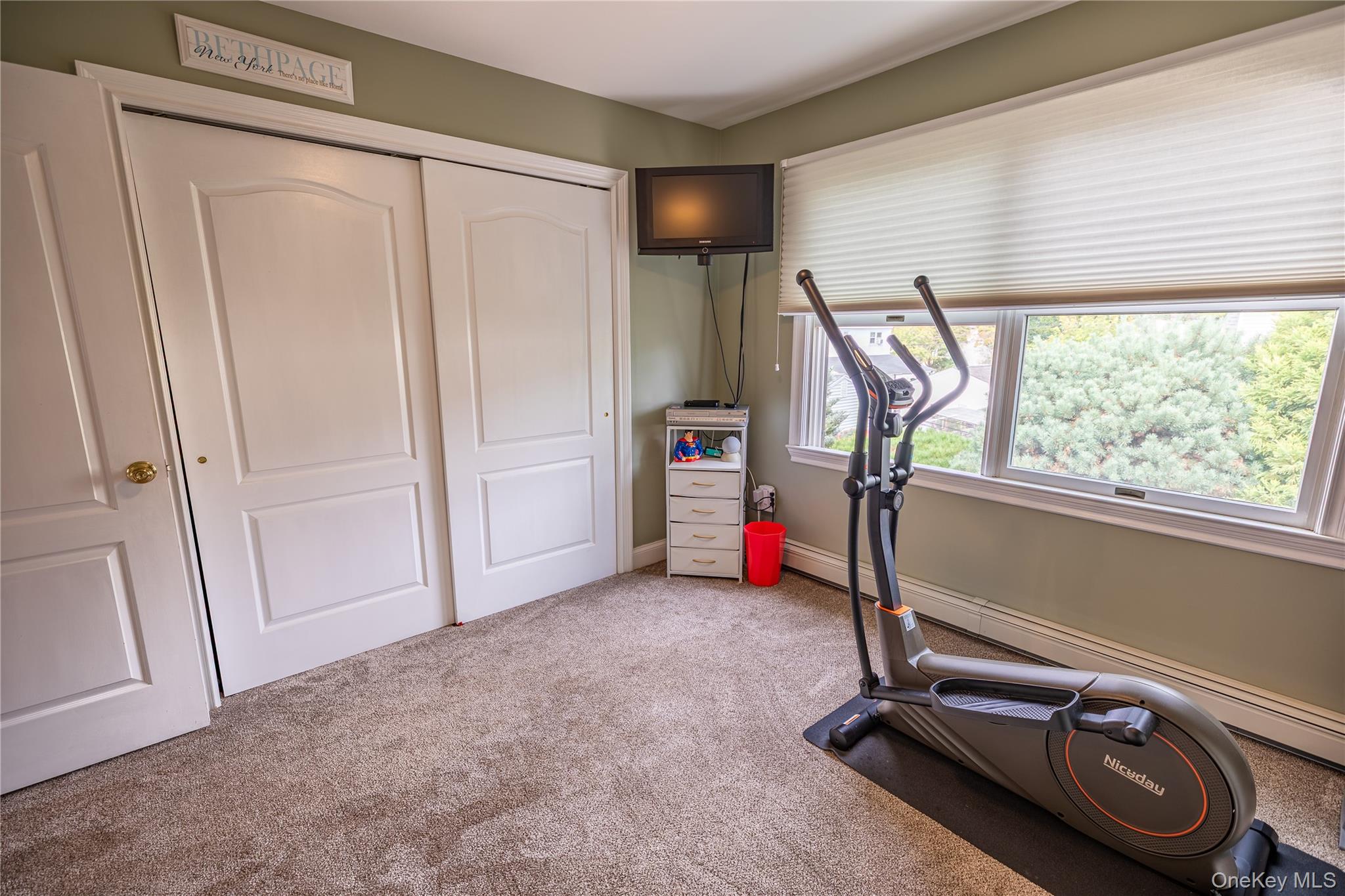 26 Kearney Avenue, Bethpage, NY 11714