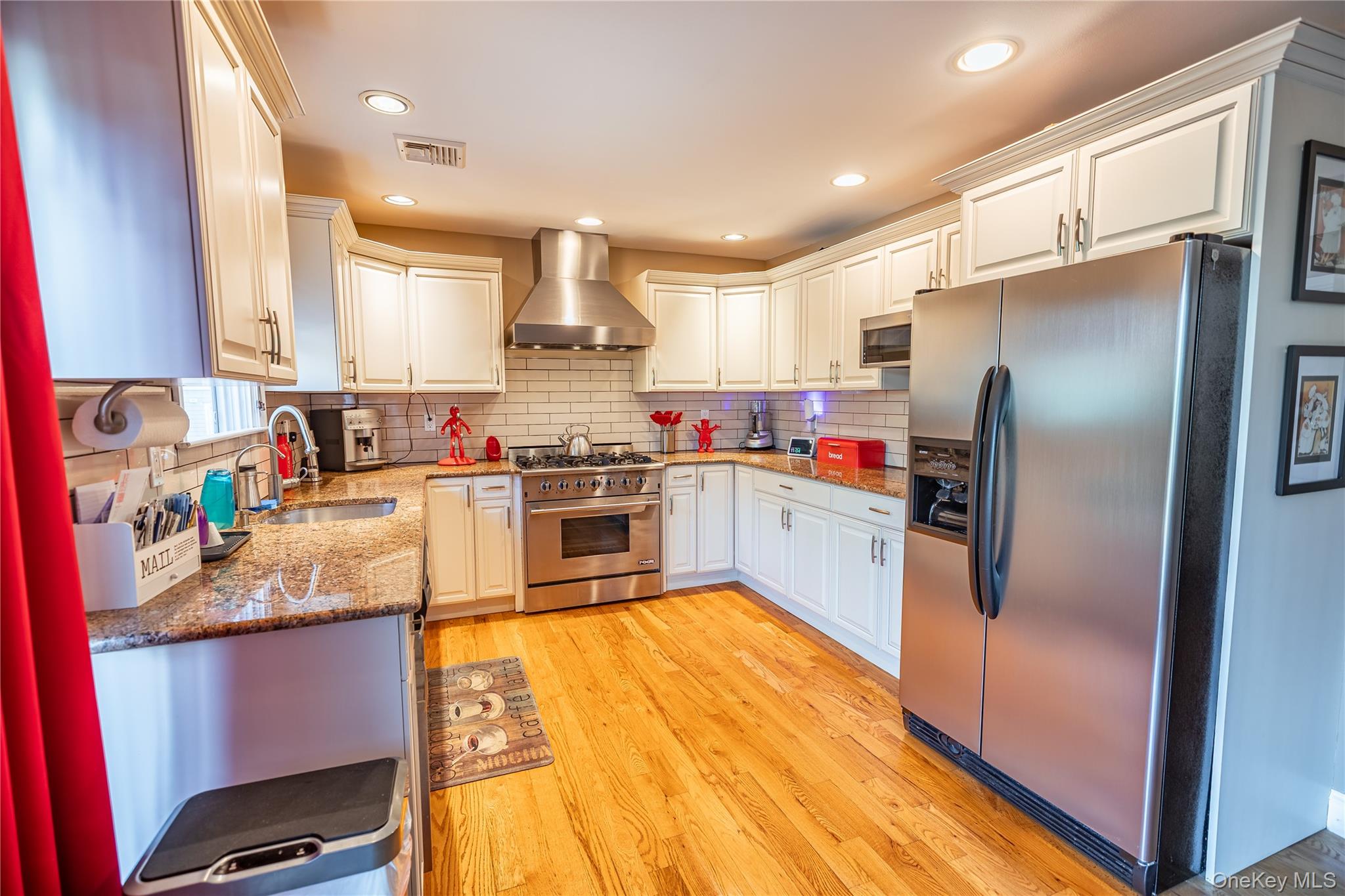 26 Kearney Avenue, Bethpage, NY 11714