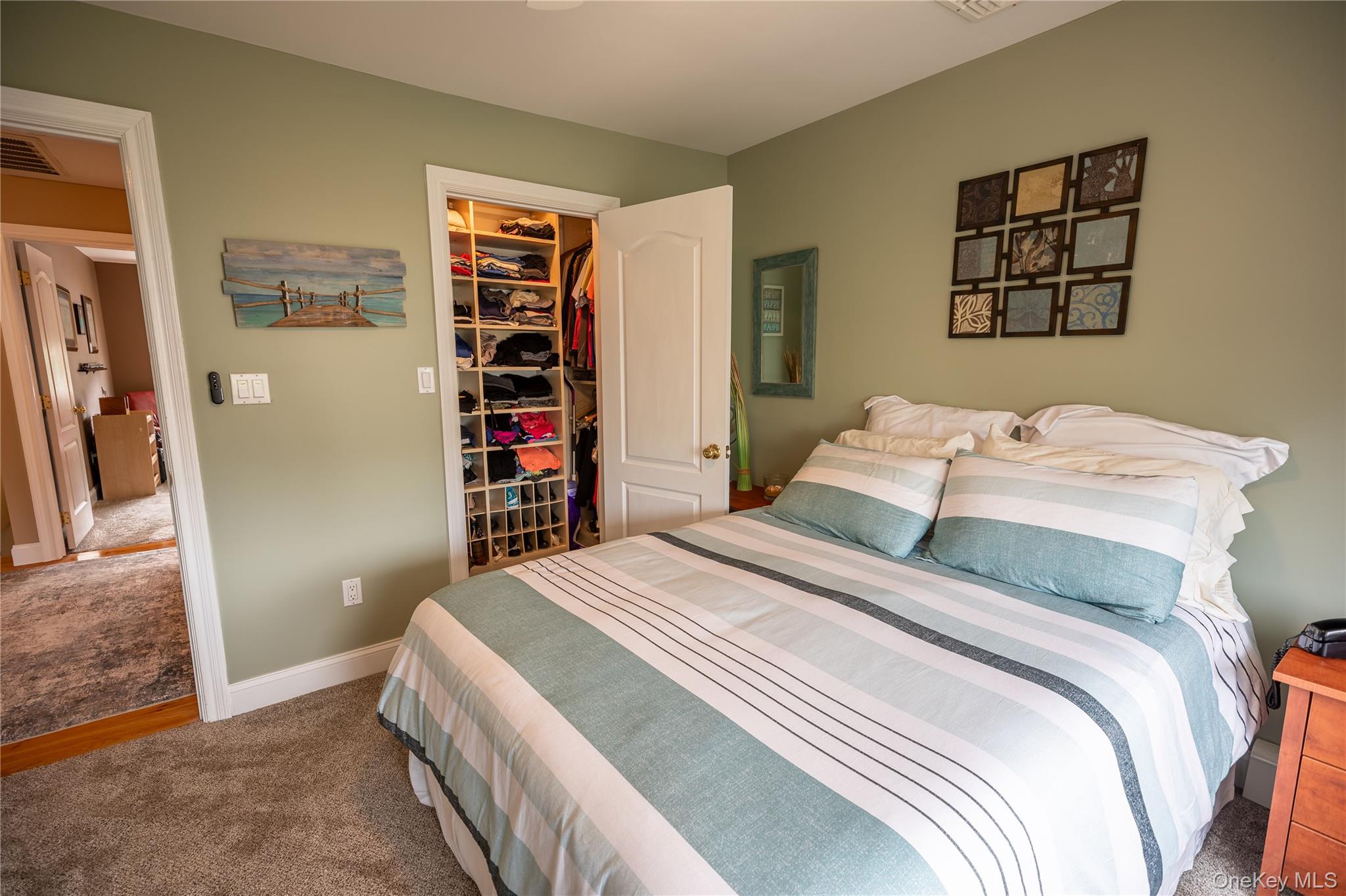 26 Kearney Avenue, Bethpage, NY 11714