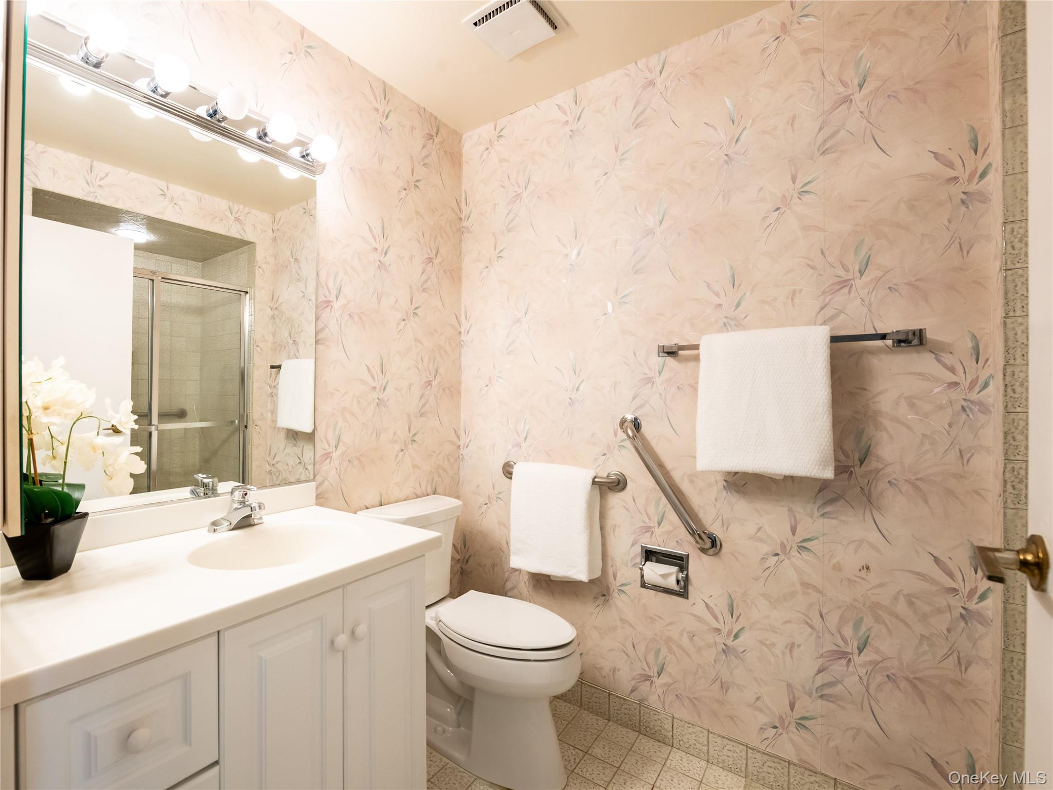 372 Main Street # 105, Port Washington, NY 11050