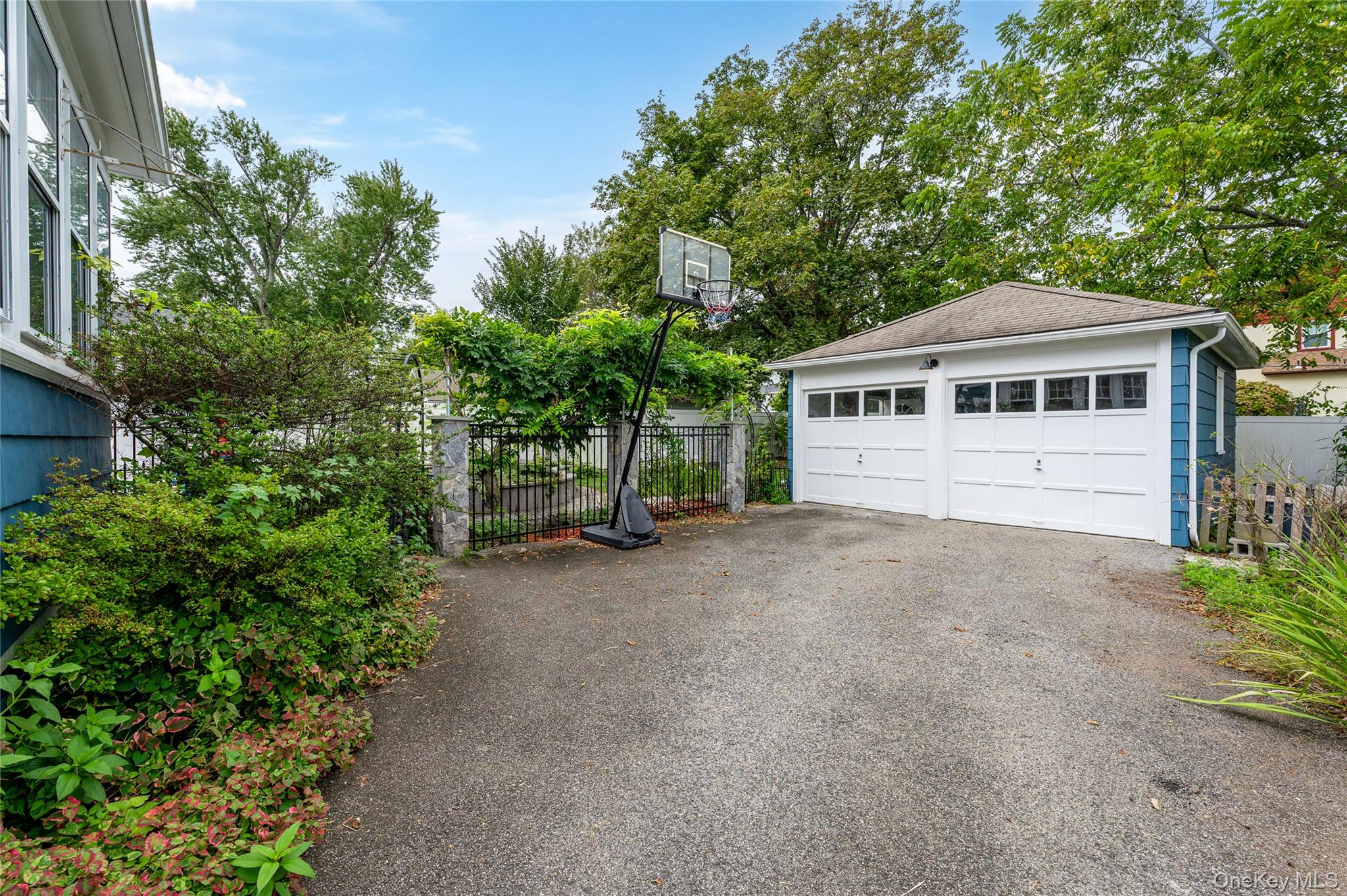 10 Mohegan Road, Ossining, NY 10562