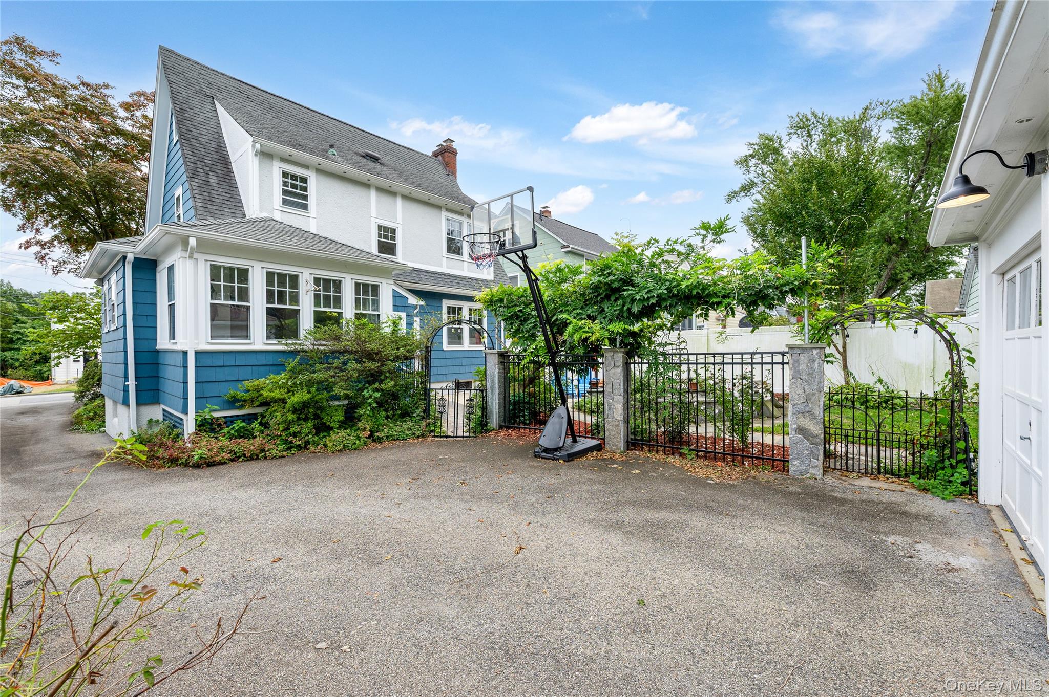 10 Mohegan Road, Ossining, NY 10562