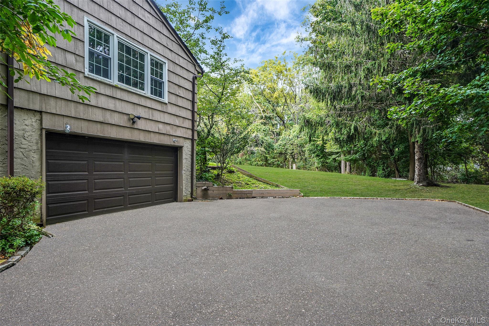 2 Pebble Hill Drive, Fort Salonga, NY 11768