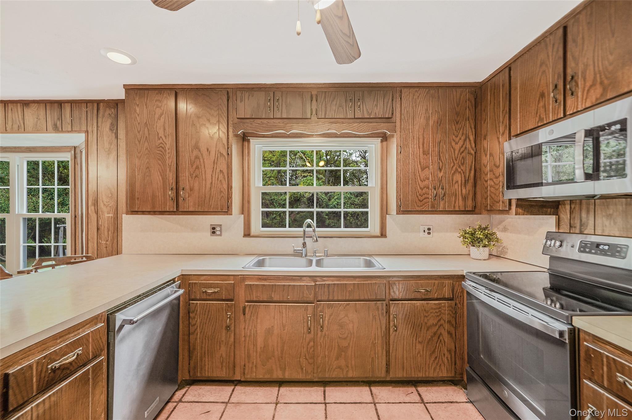 2 Pebble Hill Drive, Fort Salonga, NY 11768