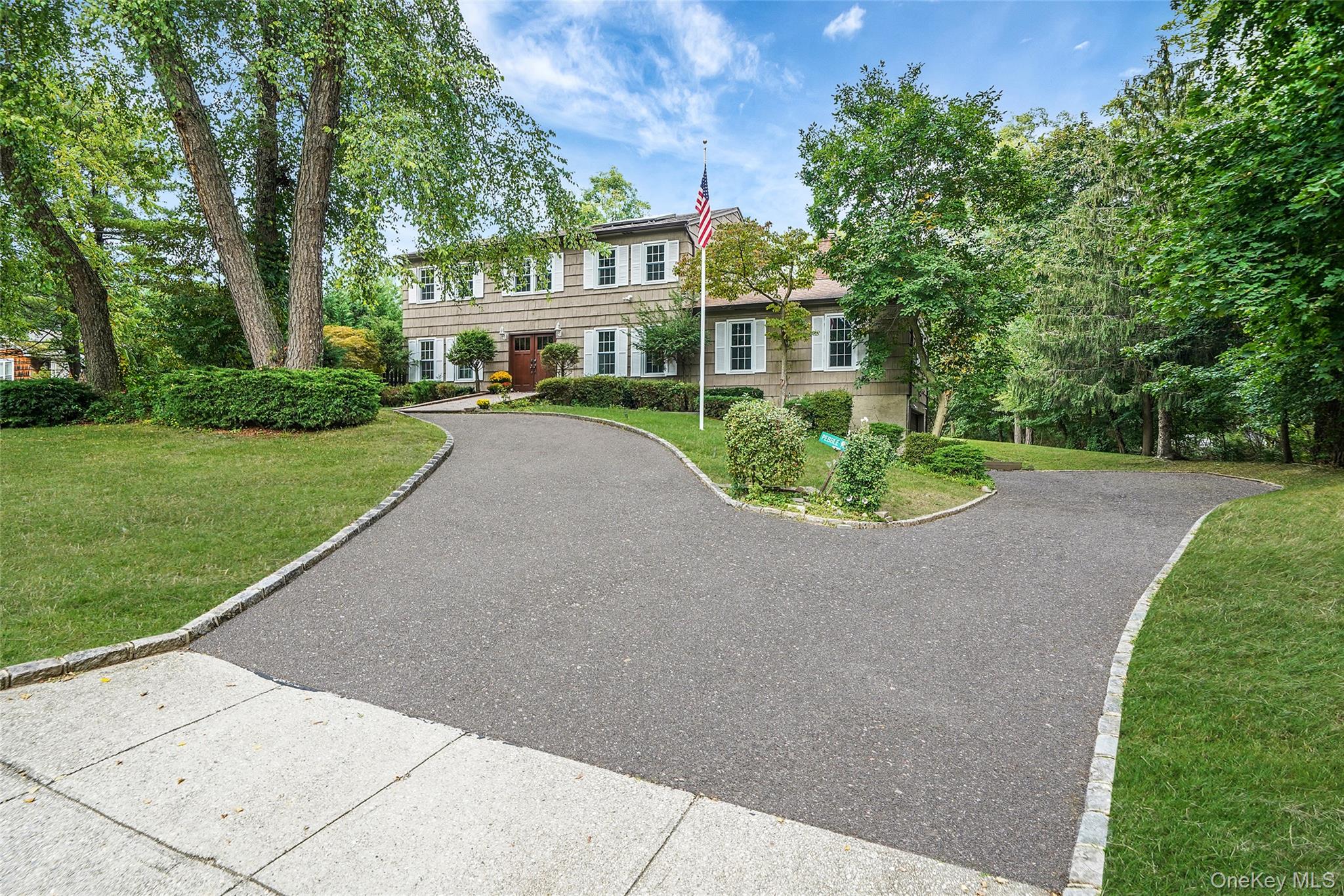 2 Pebble Hill Drive, Fort Salonga, NY 11768