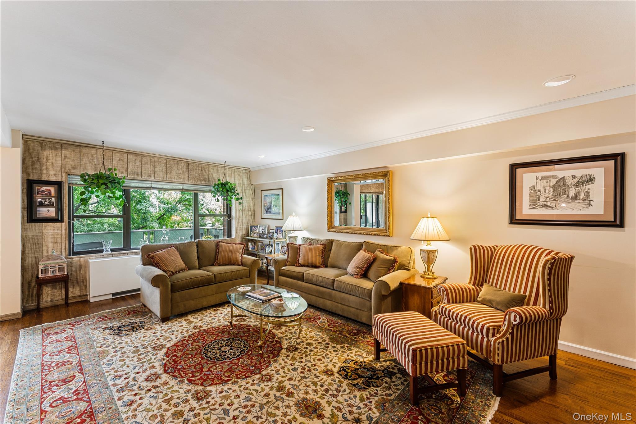 20 Canterbury Road # 2F, Great Neck, NY 11021