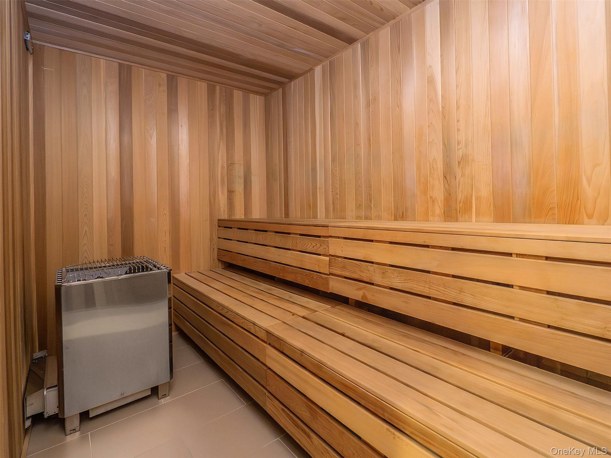 100 Hilton Avenue # 607E, Garden City, NY 11530