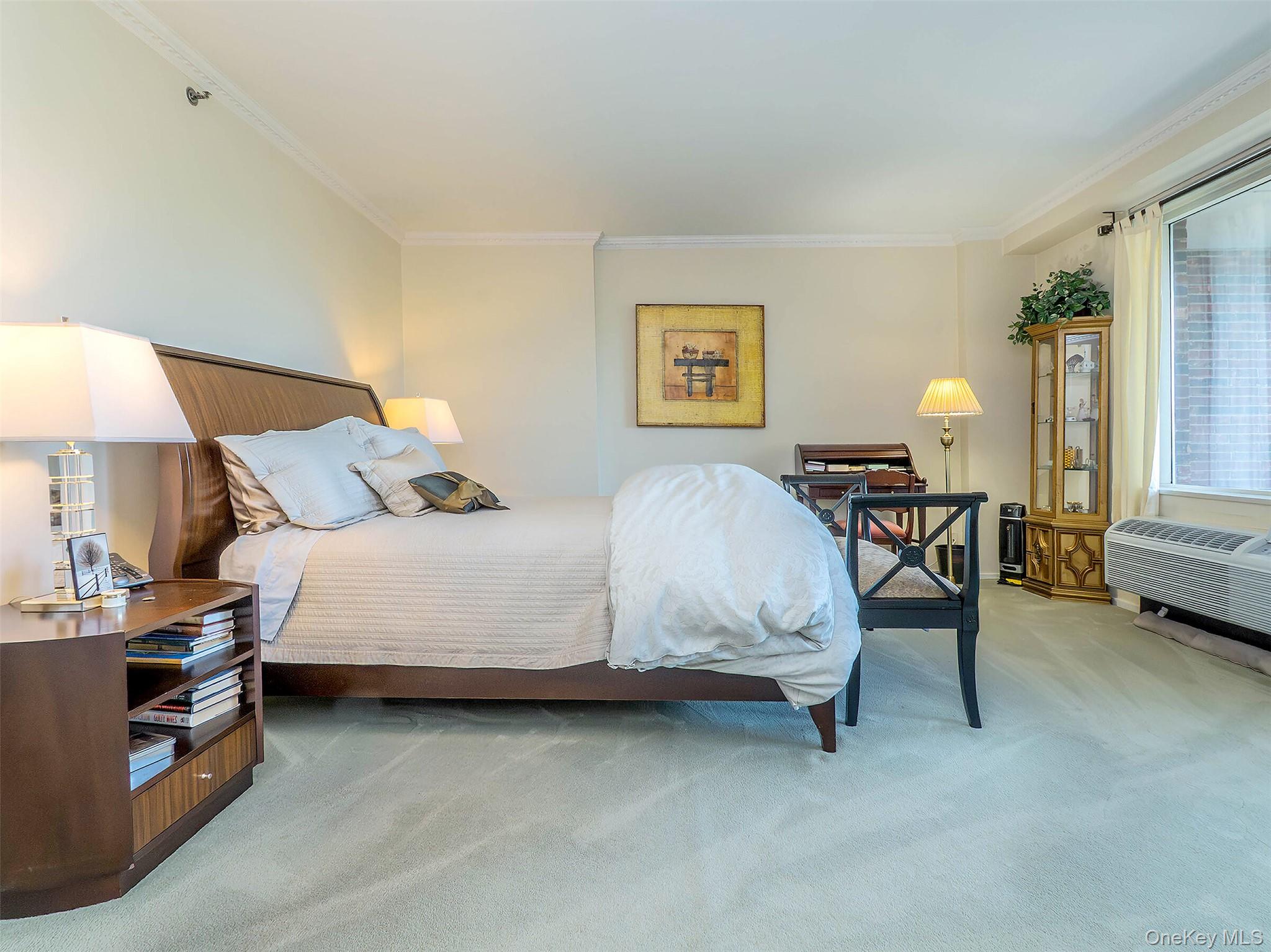 100 Hilton Avenue # 607E, Garden City, NY 11530