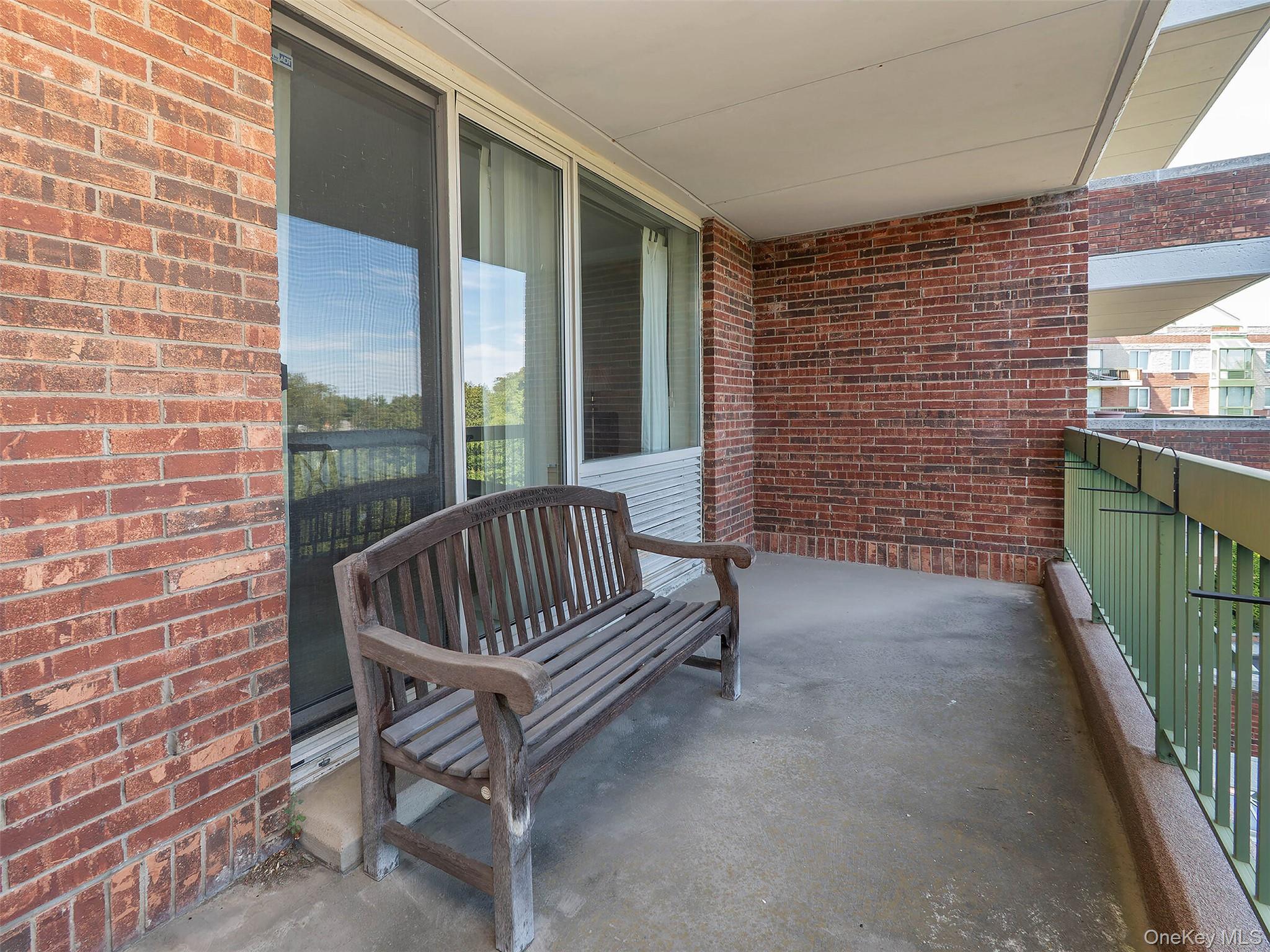 100 Hilton Avenue # 607E, Garden City, NY 11530