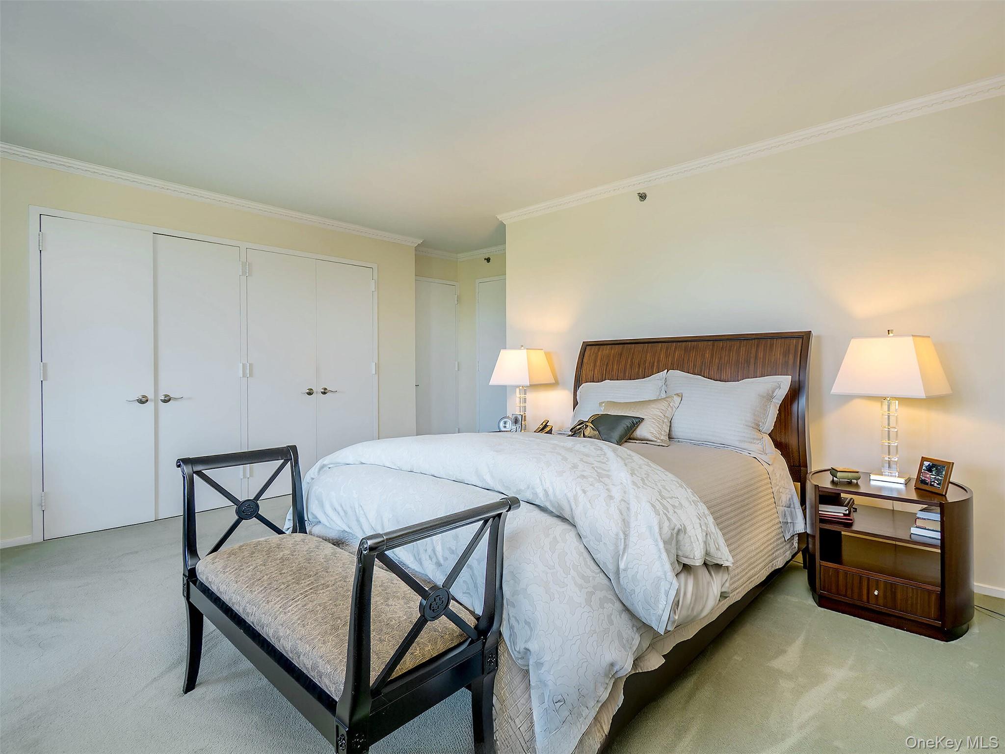 100 Hilton Avenue # 607E, Garden City, NY 11530