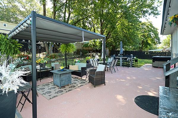 97 Indian Head Road, Kings Park, NY 11754