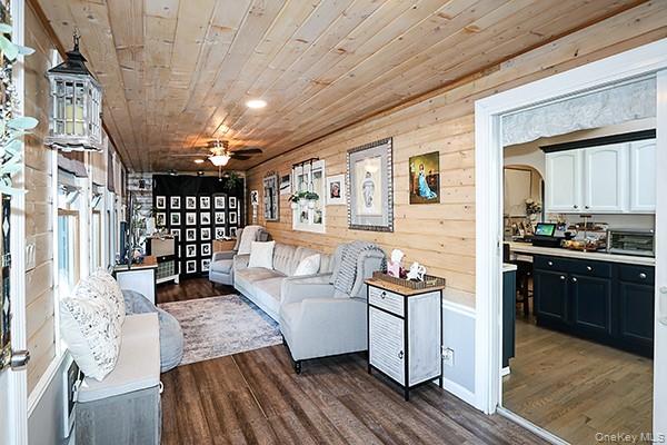 97 Indian Head Road, Kings Park, NY 11754