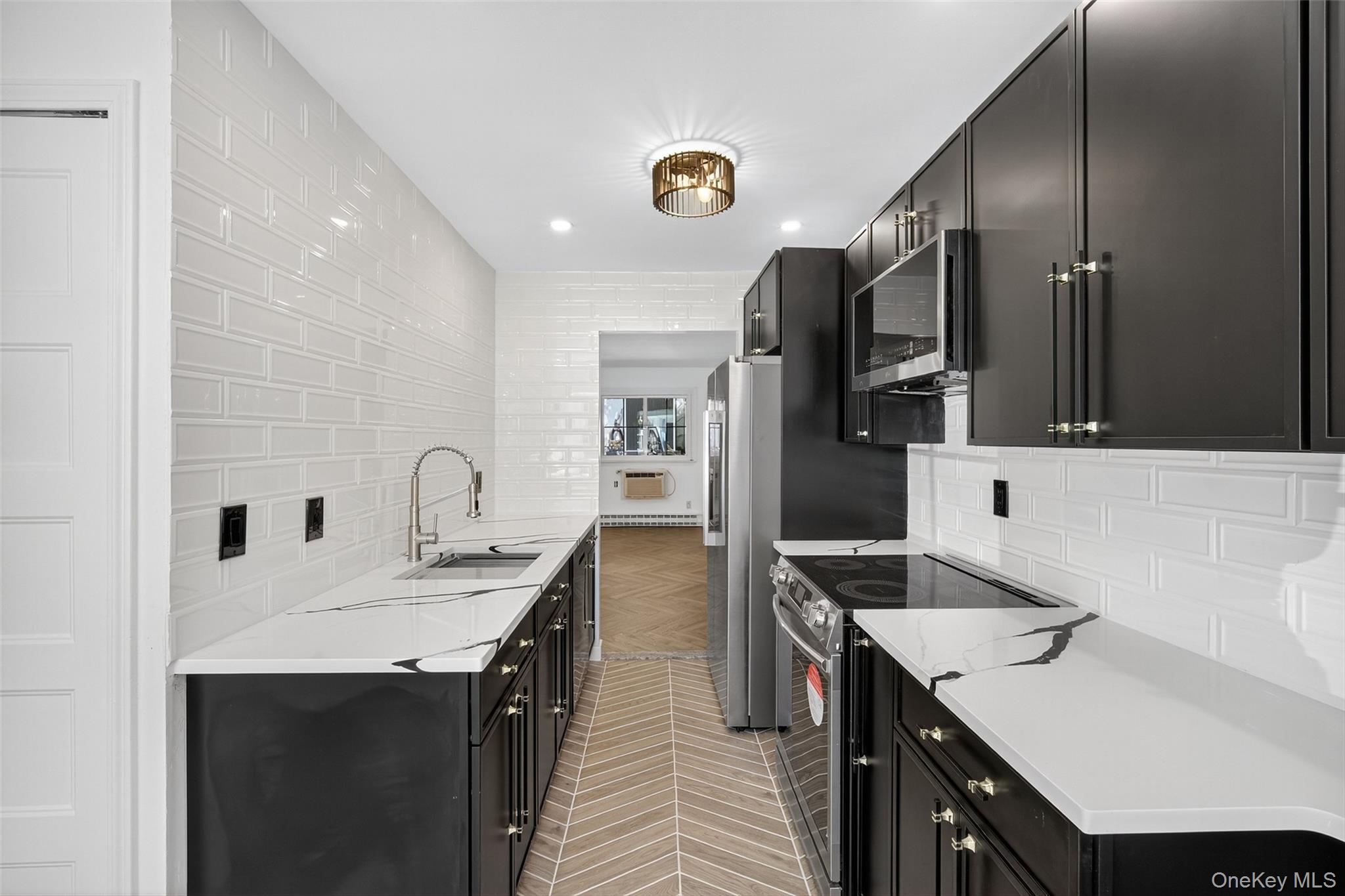 8 Roundtree Court, Beacon, NY 12508