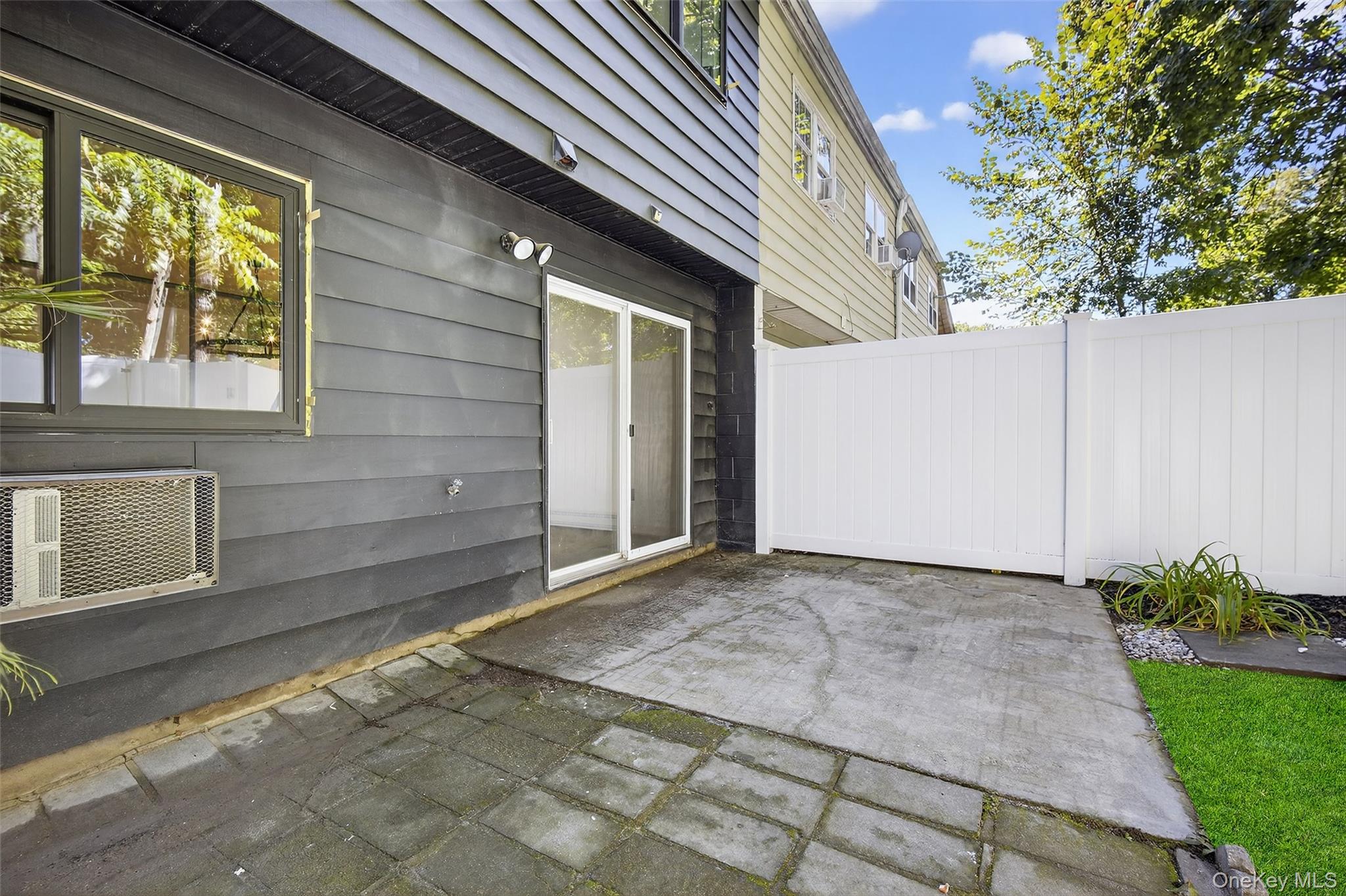 8 Roundtree Court, Beacon, NY 12508