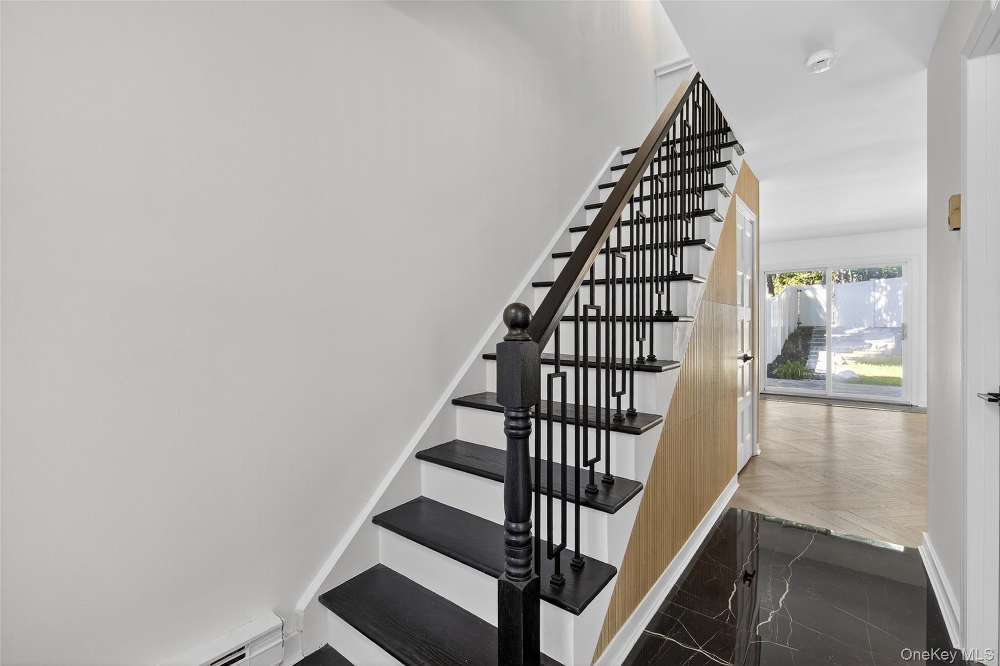 8 Roundtree Court, Beacon, NY 12508