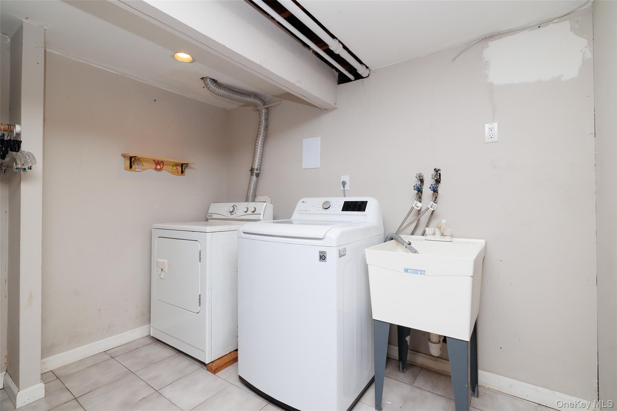 4037 Park Drive, Seaford, NY 11783