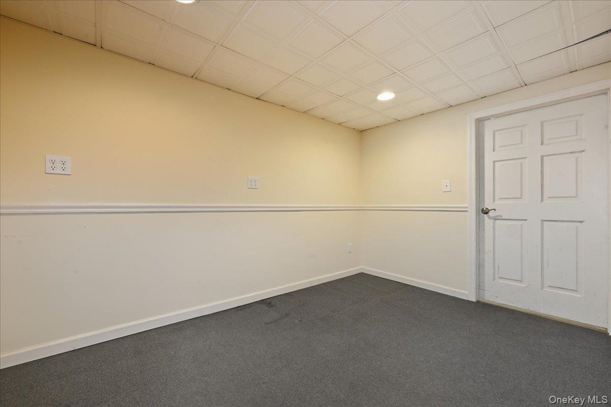 15 Centerport Road, Greenlawn, NY 11740