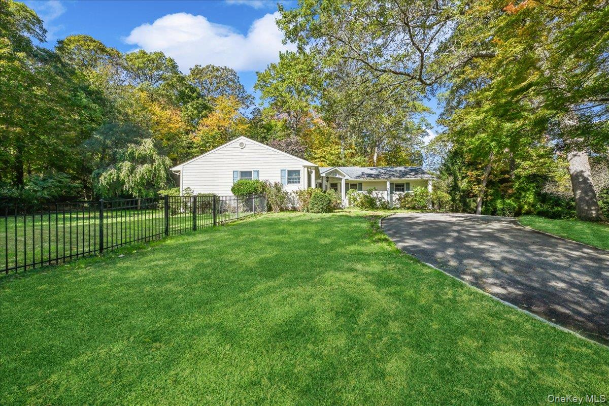 15 Centerport Road, Greenlawn, NY 11740