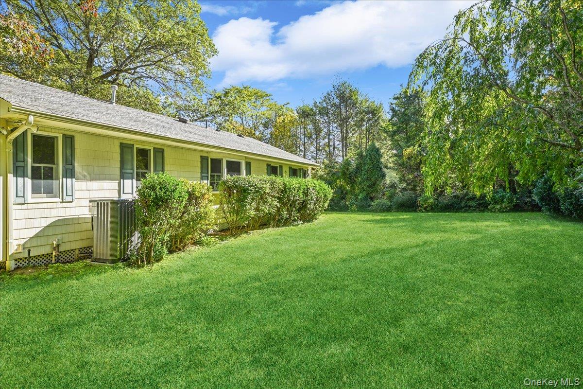 15 Centerport Road, Greenlawn, NY 11740