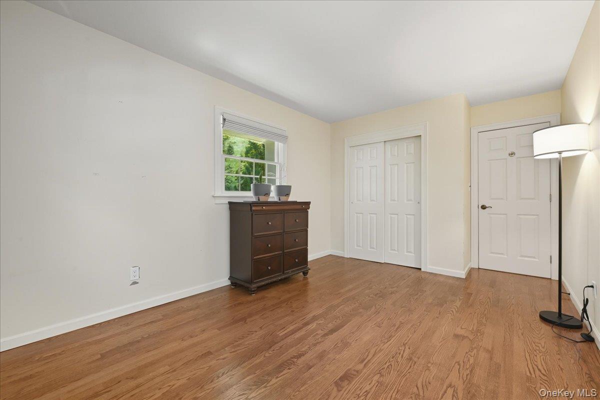 15 Centerport Road, Greenlawn, NY 11740