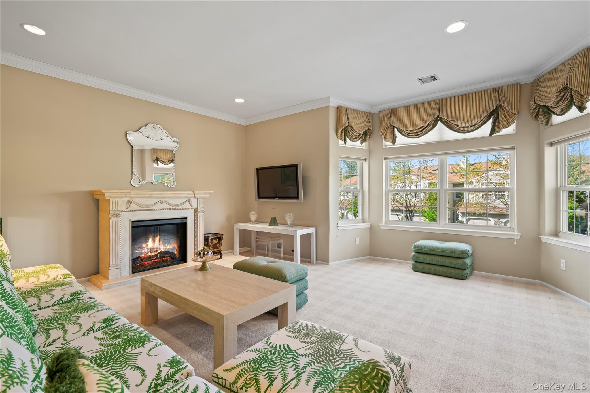 30 Sagamore Drive, Plainview, NY 11803