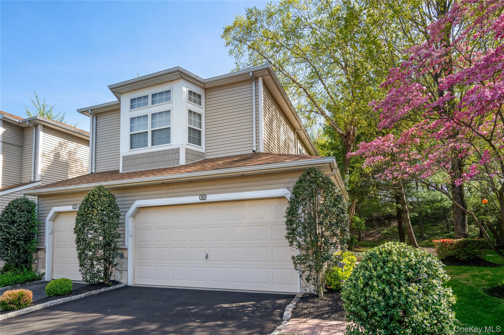 30 Sagamore Drive, Plainview, NY 11803