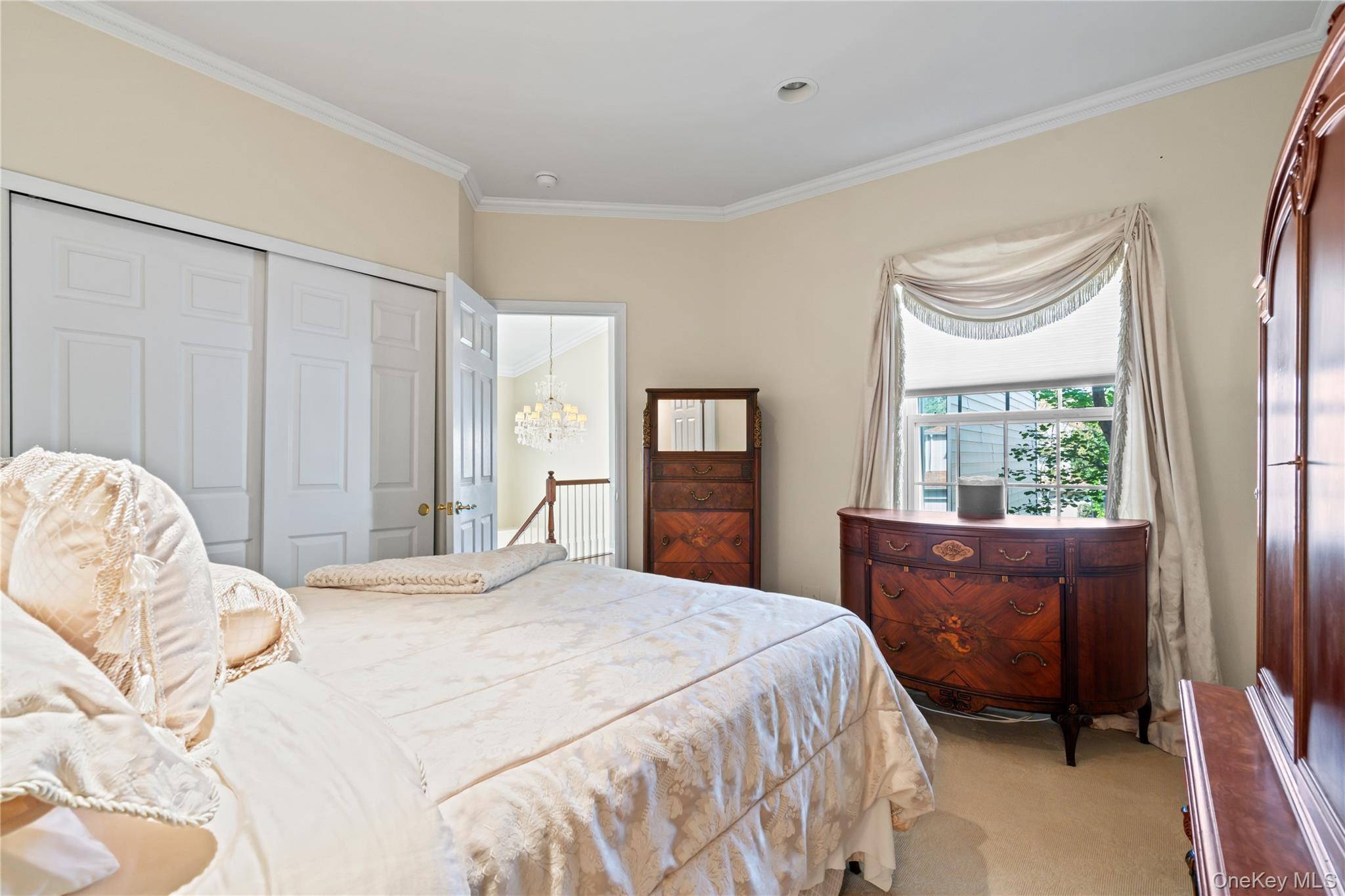 30 Sagamore Drive, Plainview, NY 11803