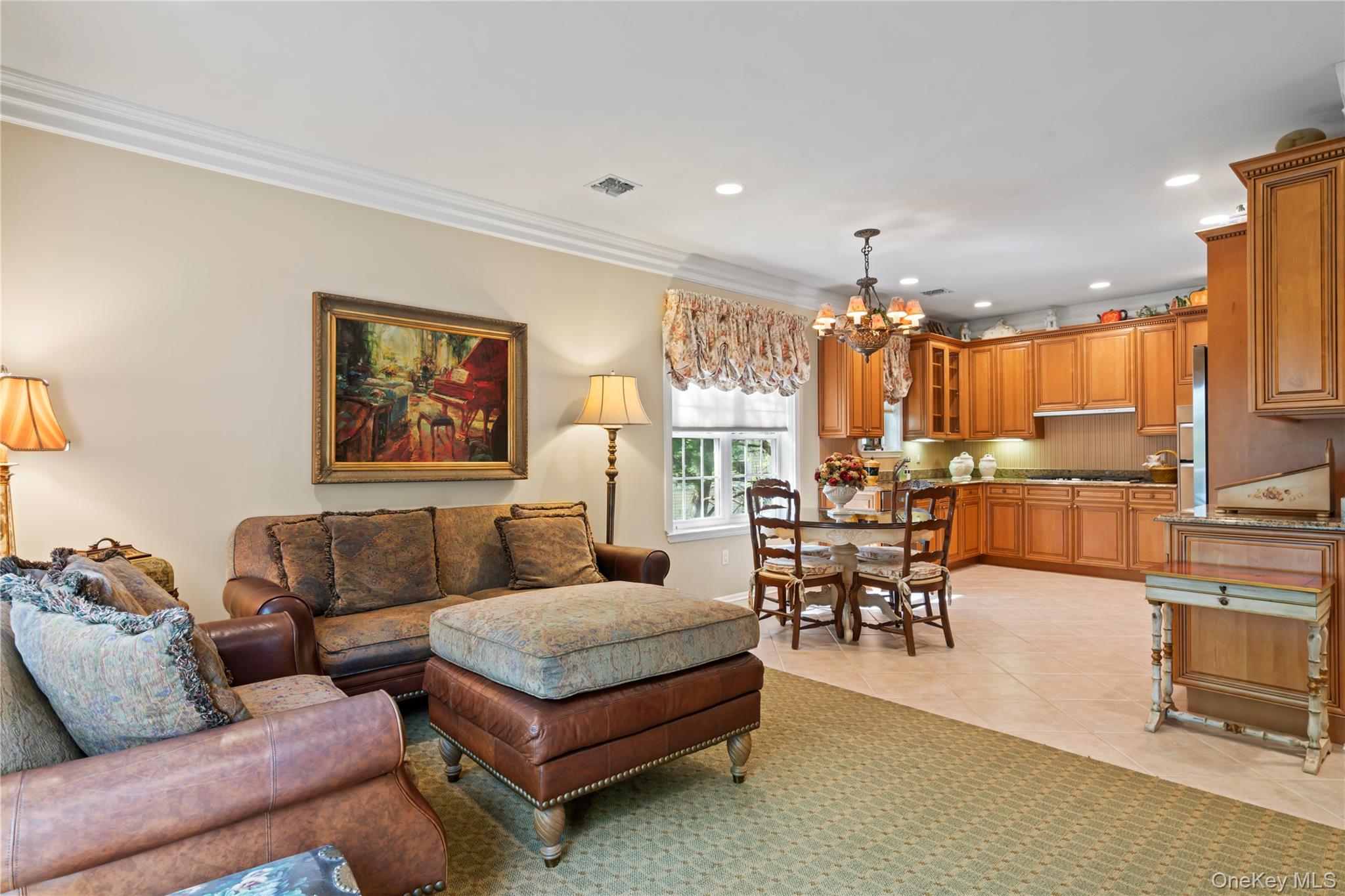 30 Sagamore Drive, Plainview, NY 11803