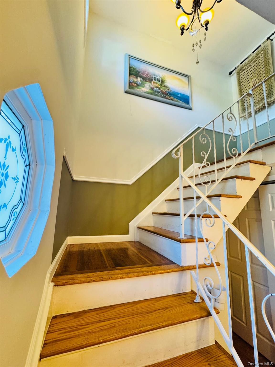 12 Deamer Court, Huntington Station, NY 11746