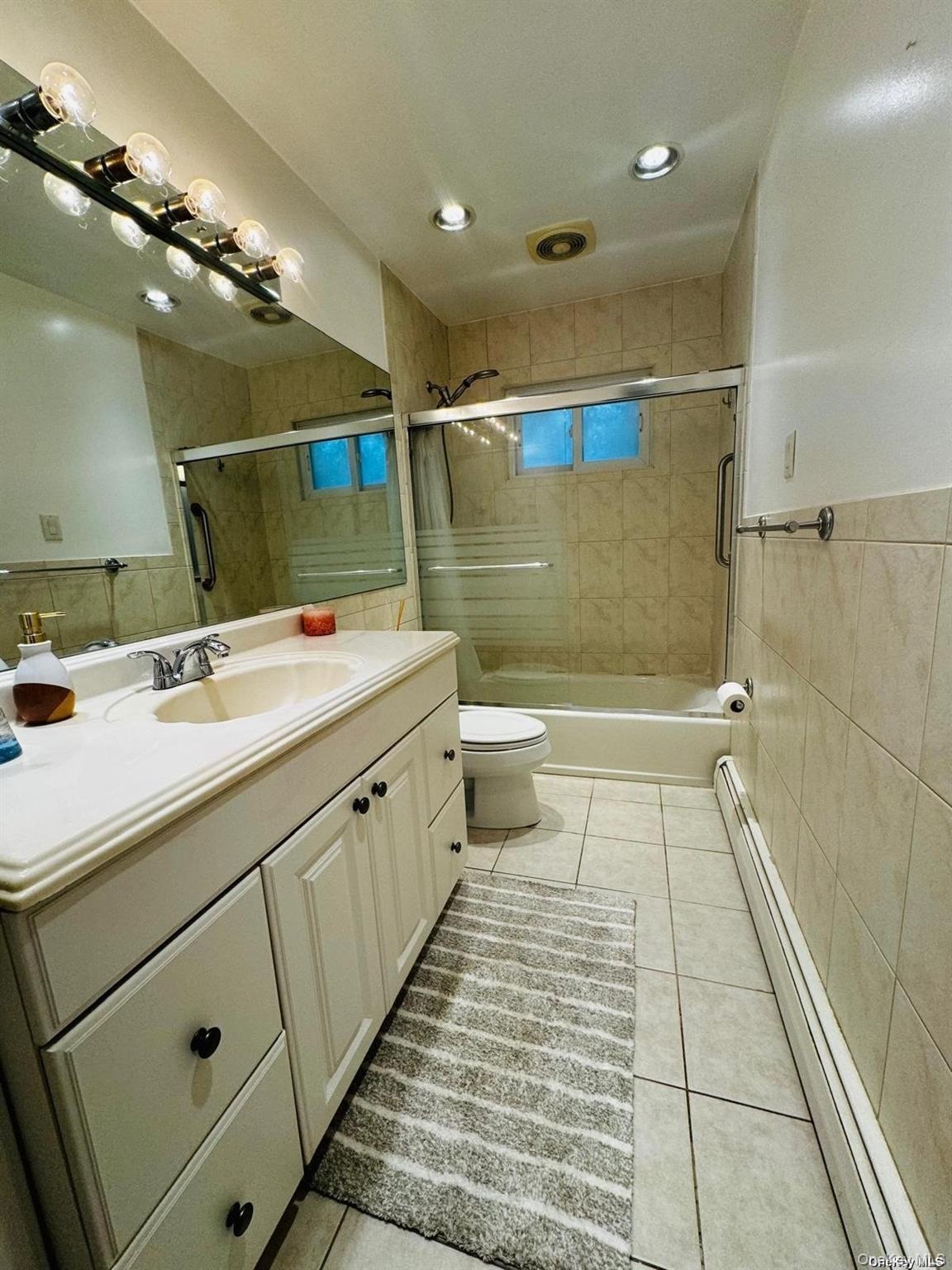 12 Deamer Court, Huntington Station, NY 11746