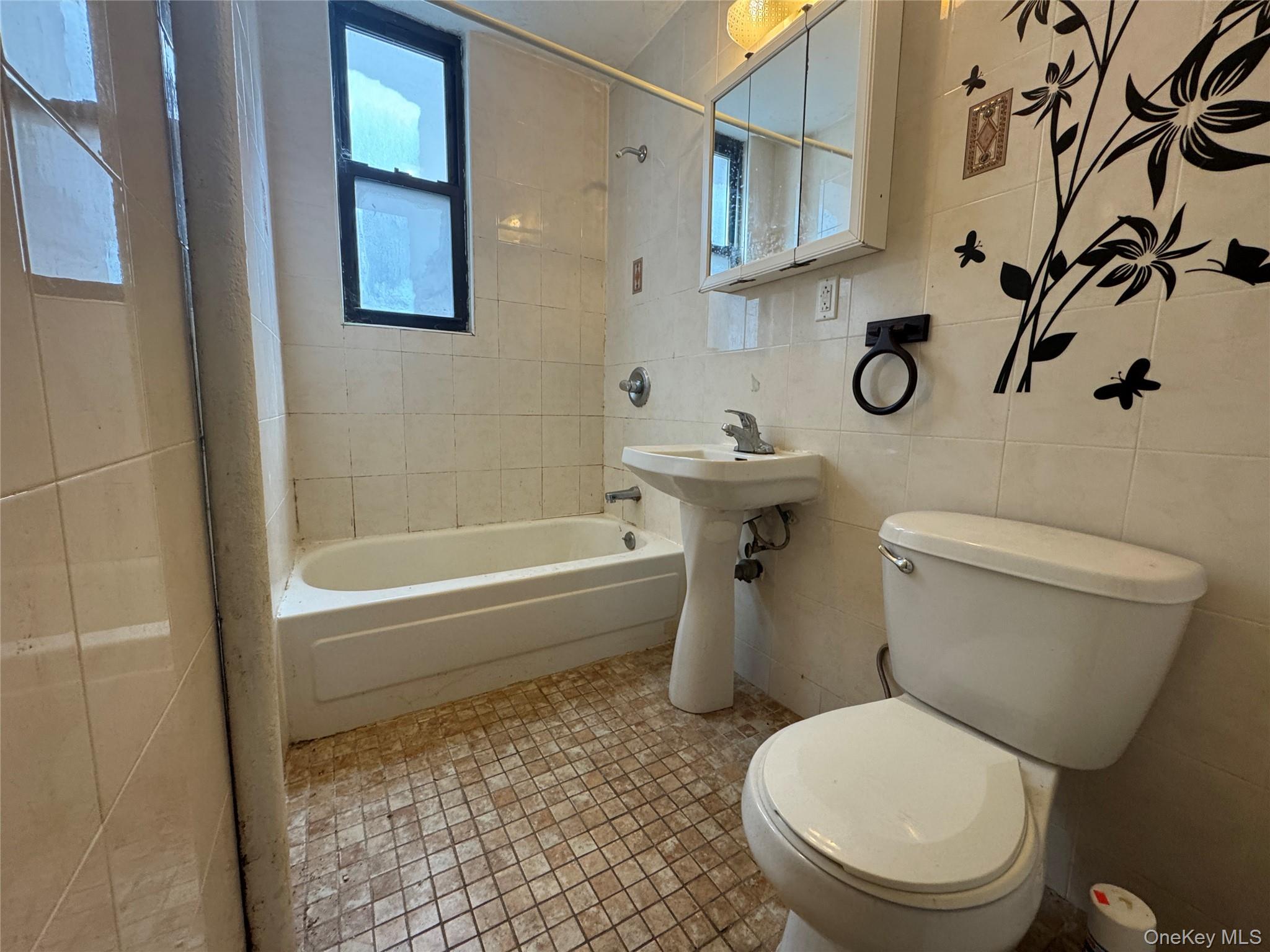 828 49th Street, Brooklyn, NY 11220