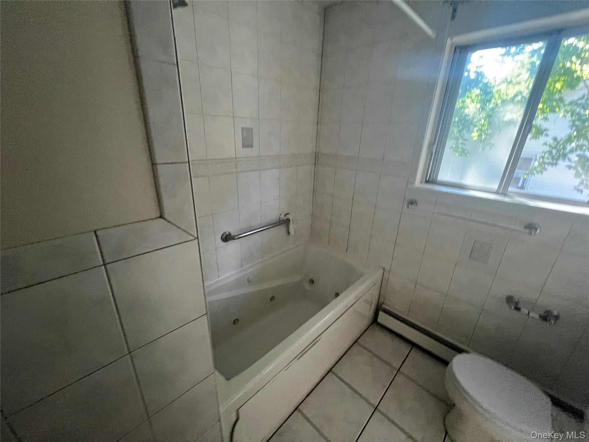 10 Cedarhurst Avenue, Selden, NY 11784