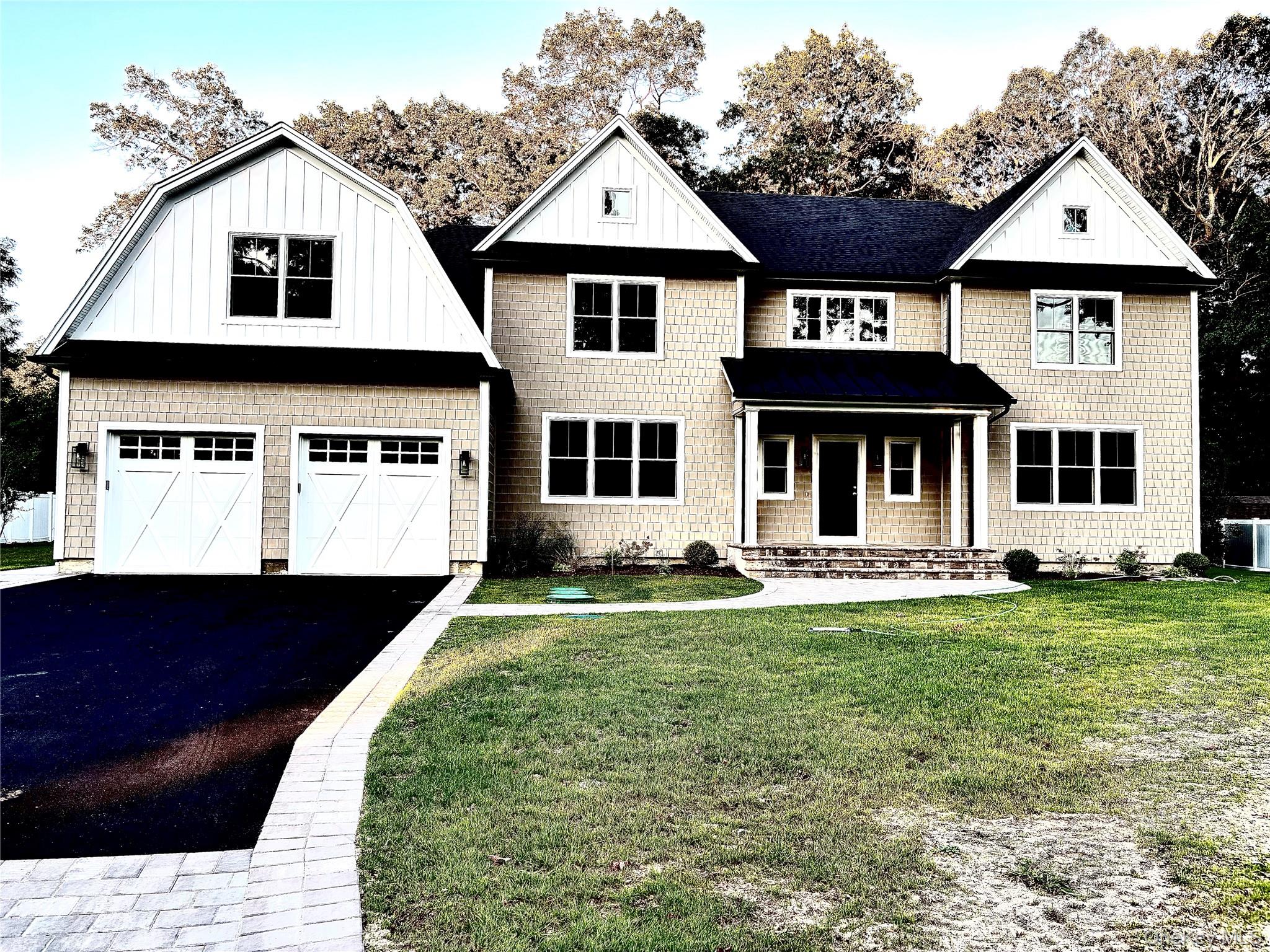 165 Main Avenue, Lake Grove, NY 11755