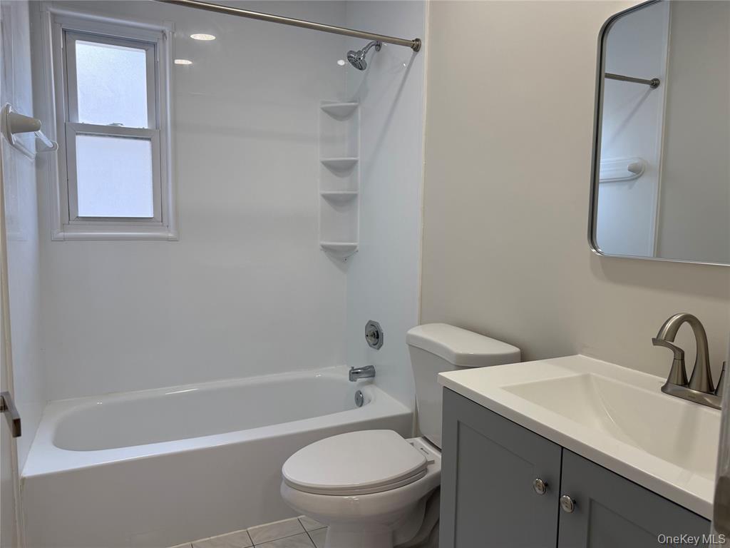 5-A second, Great Neck, NY 11021