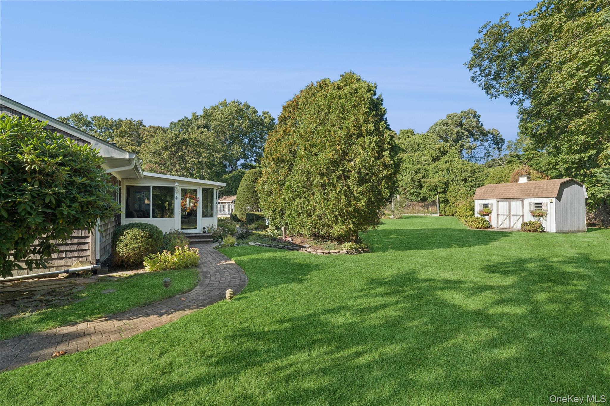 9 Monte Lane, Center Moriches, NY 11934