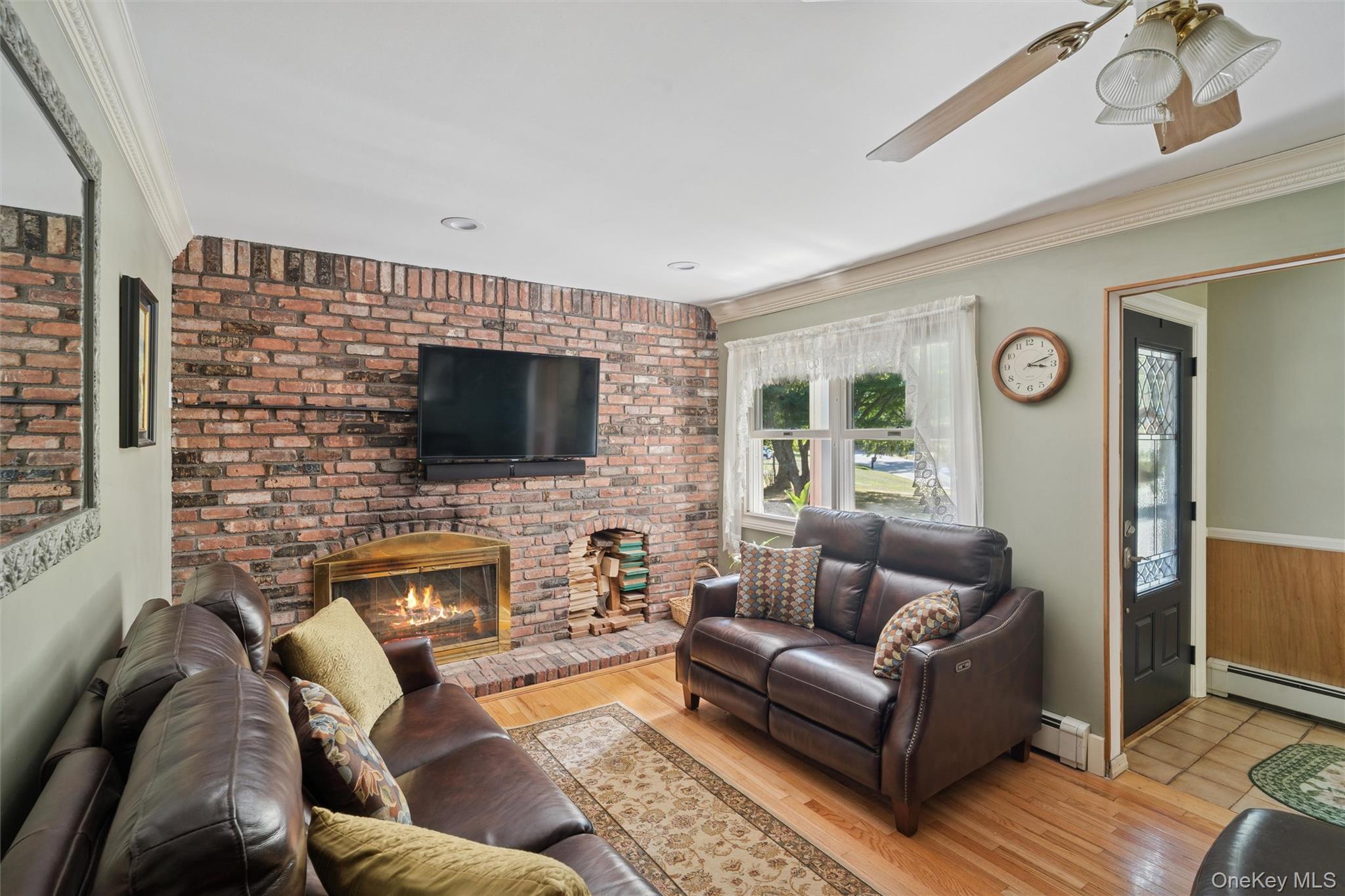 9 Monte Lane, Center Moriches, NY 11934