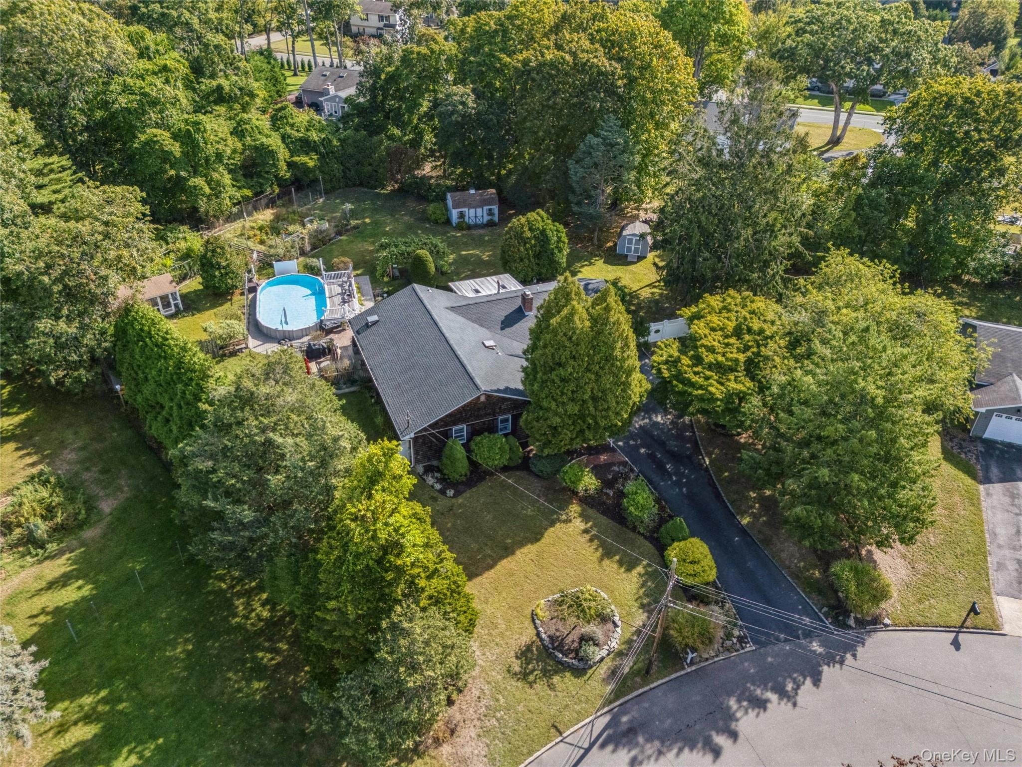 9 Monte Lane, Center Moriches, NY 11934