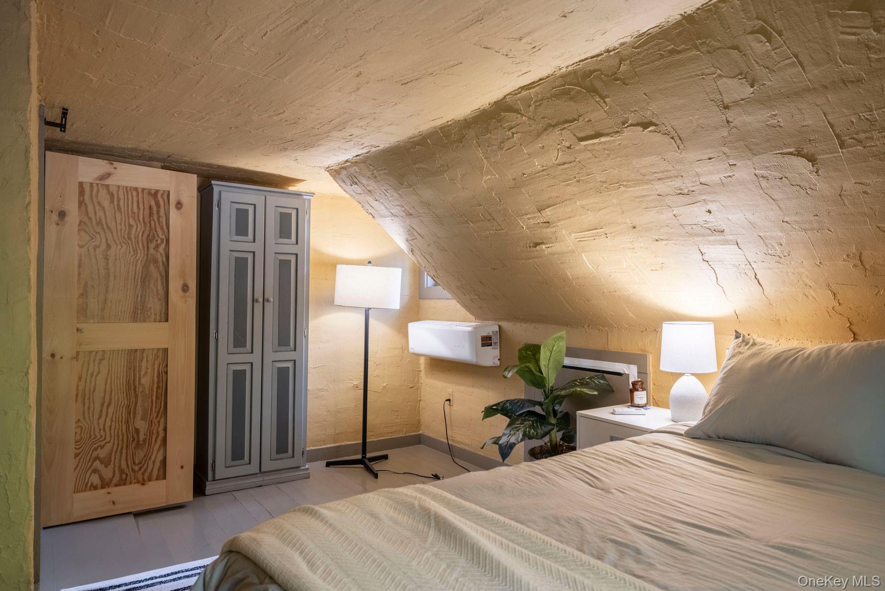 64 Lower Byrdcliffe Road, Woodstock, NY 12498