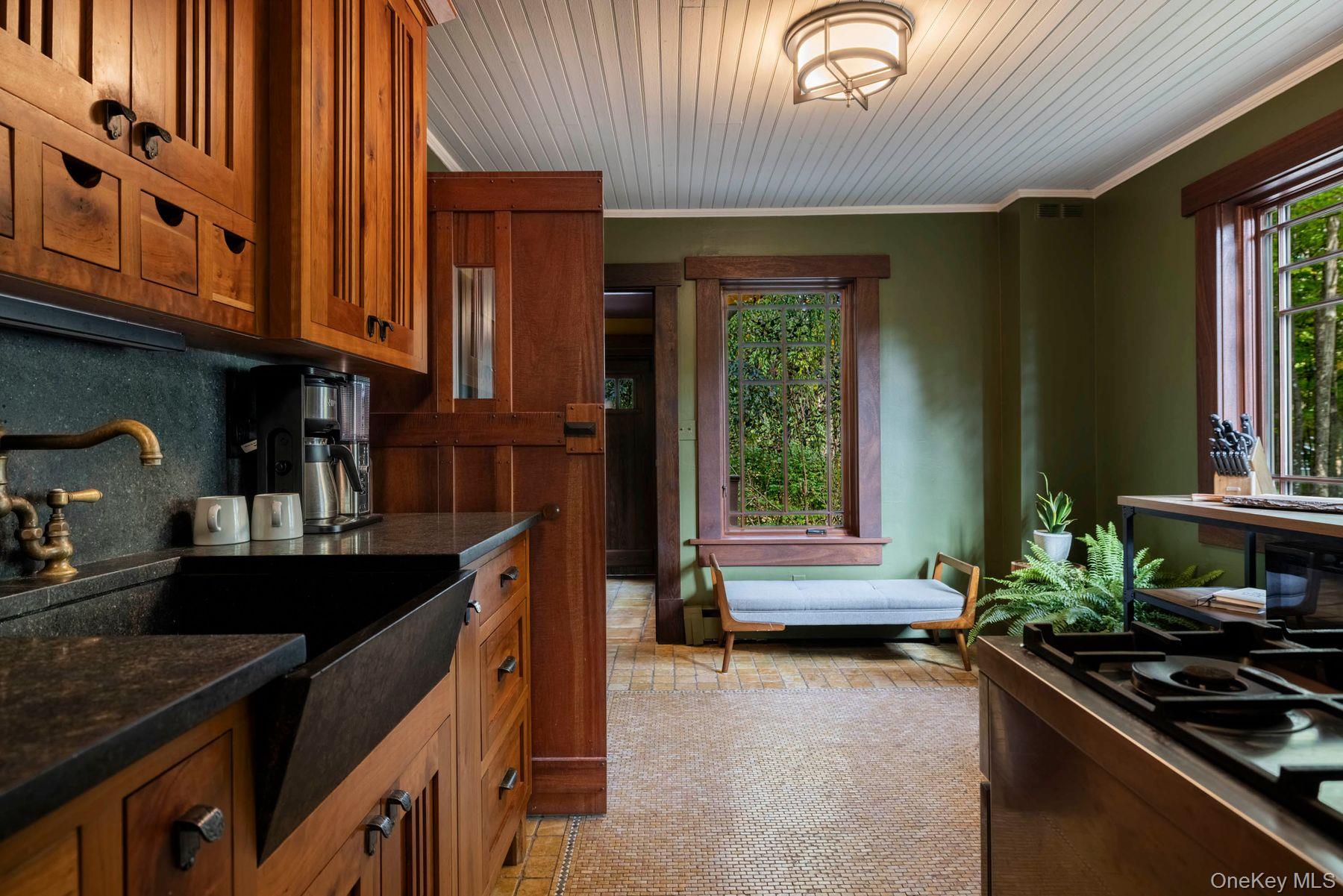 64 Lower Byrdcliffe Road, Woodstock, NY 12498