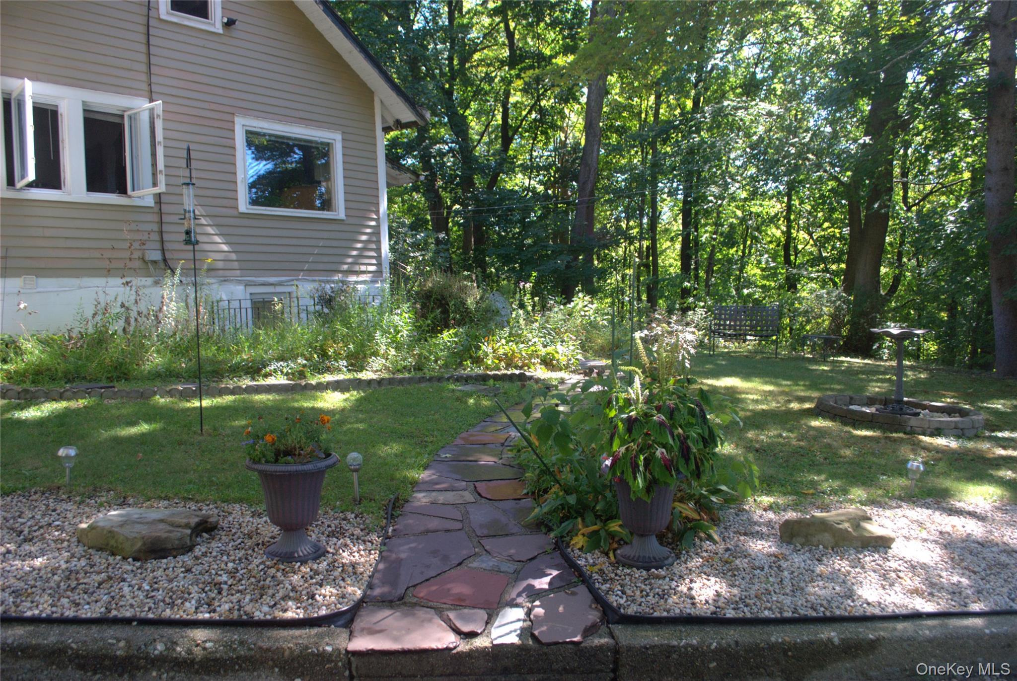 1824 Seabury Place, Peekskill, NY 10566