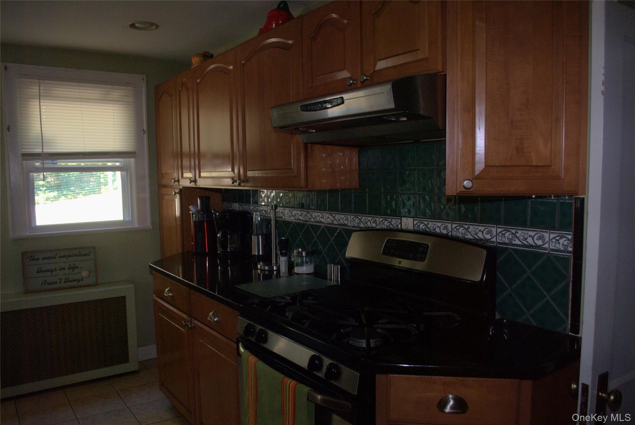 1824 Seabury Place, Peekskill, NY 10566