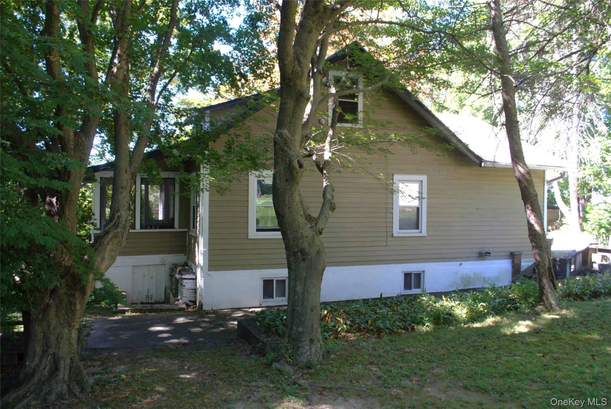 1824 Seabury Place, Peekskill, NY 10566