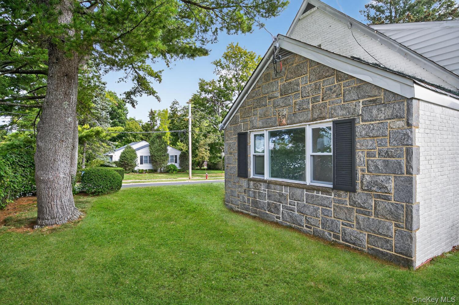 175 North Street, Locust Valley, NY 11560