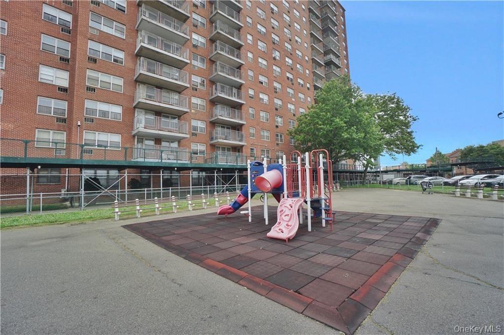 2475 W 16th St # 17G, Brooklyn, NY 11214