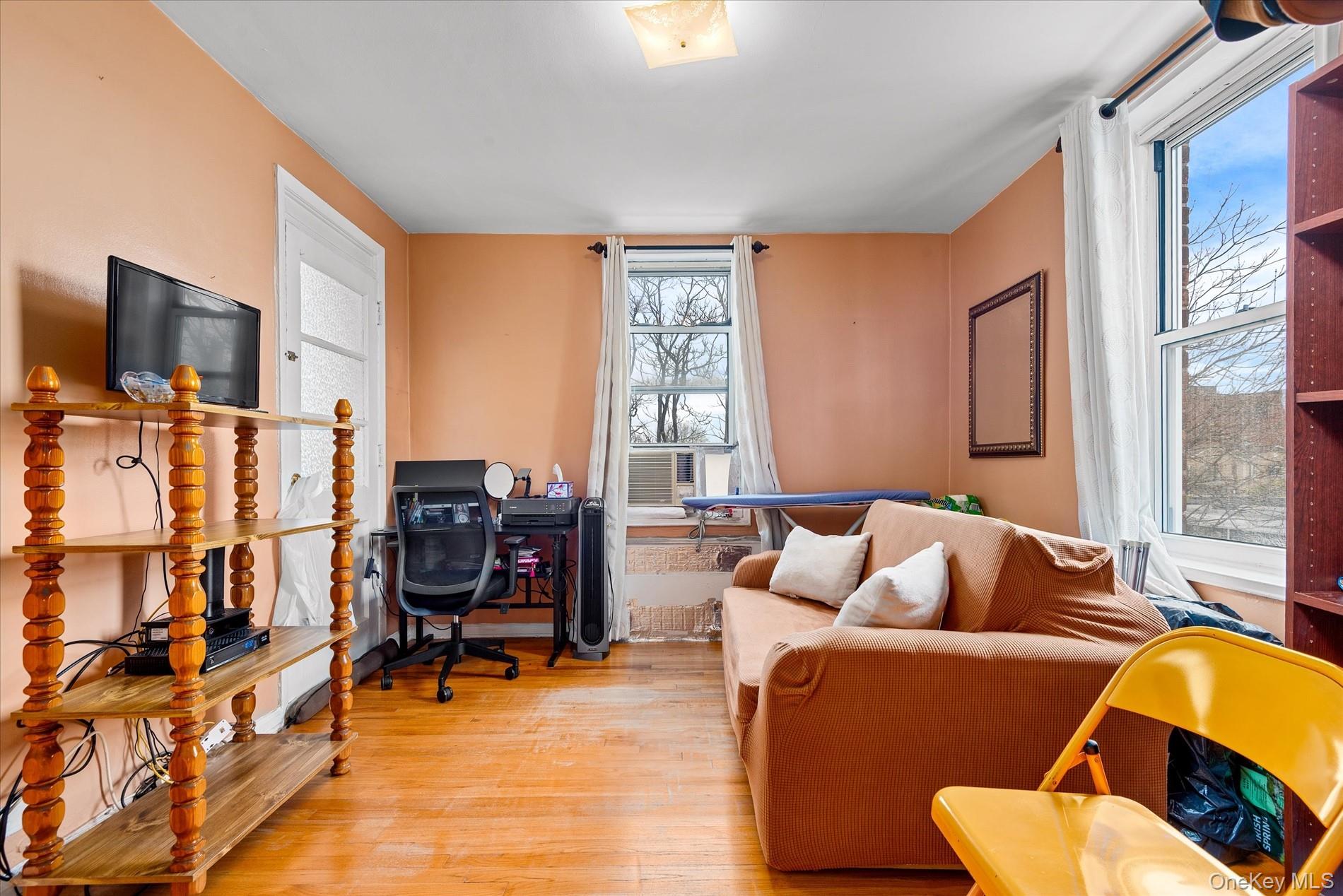 60-11 Broadway # 3C, Woodside, NY 11377