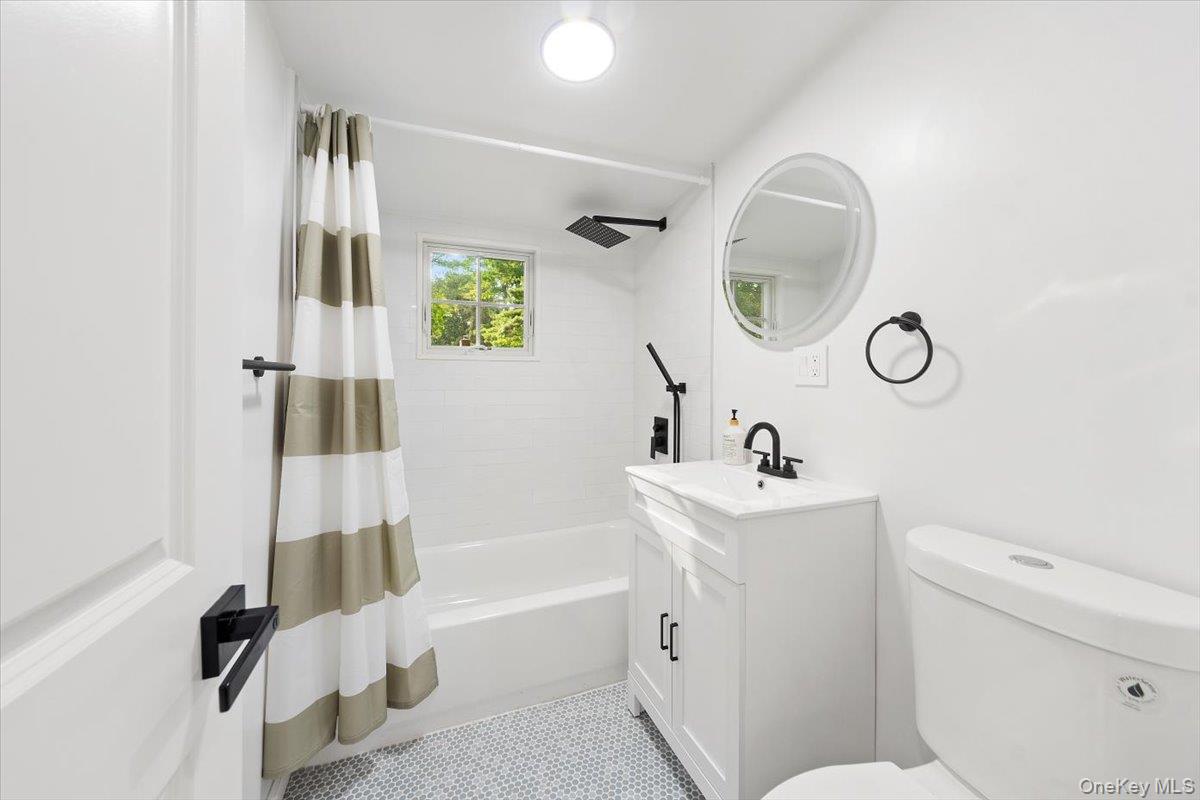 175 Edgepark Road, White Plains, NY 10603