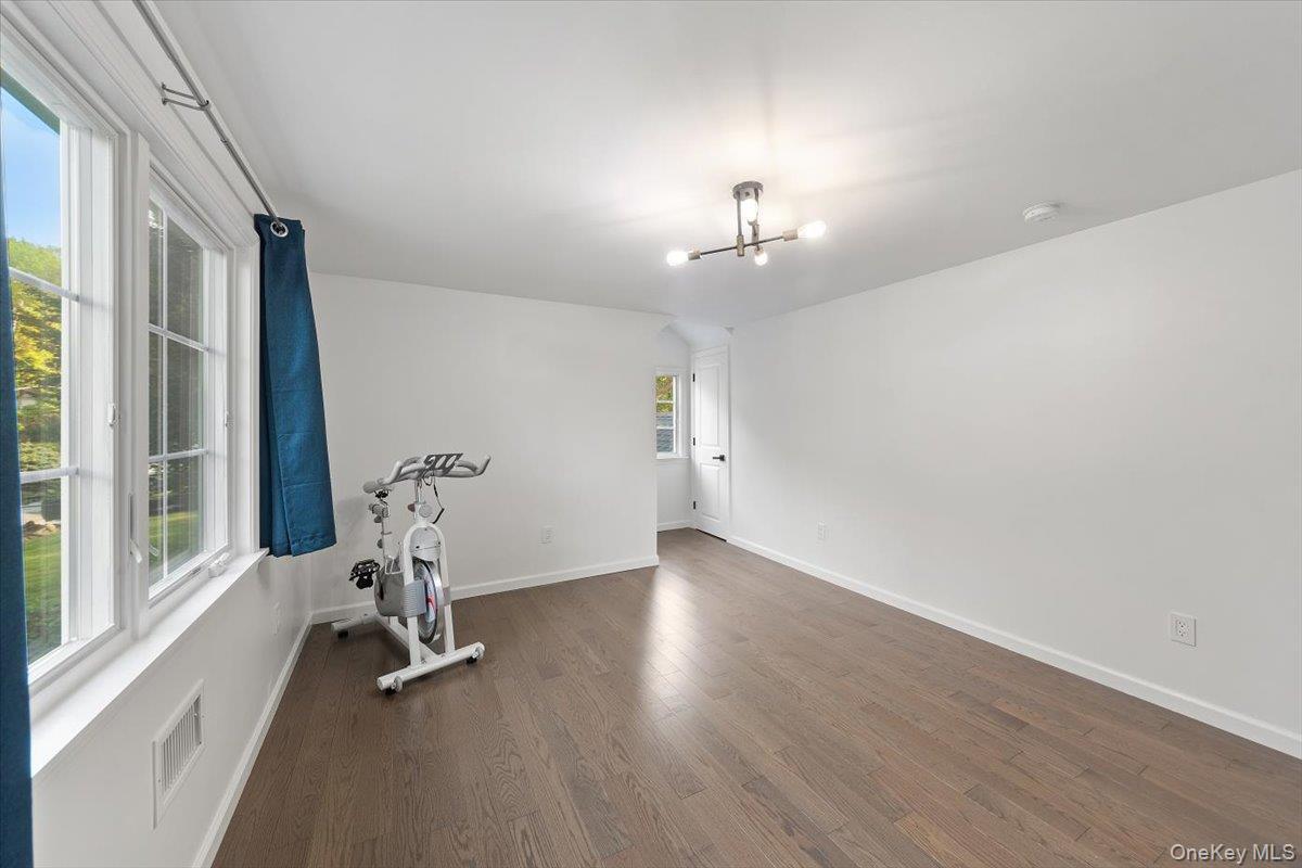 175 Edgepark Road, White Plains, NY 10603