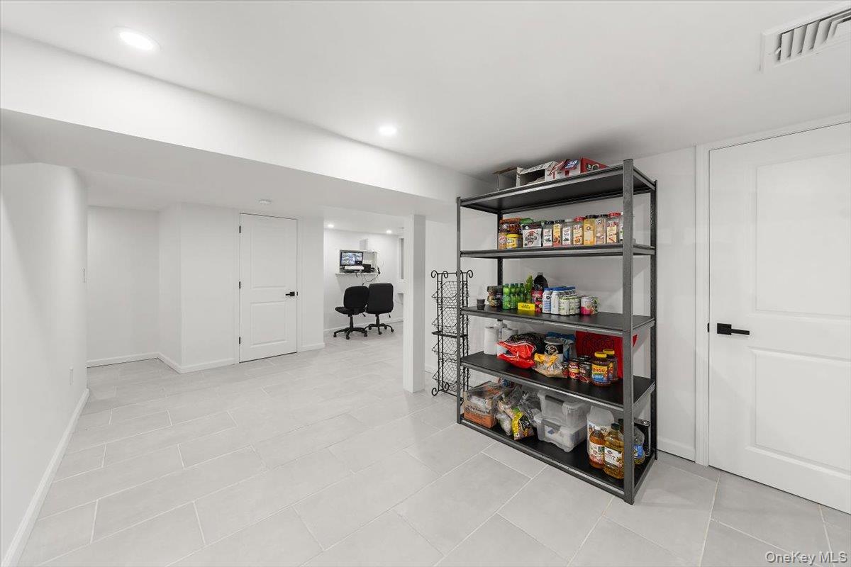 175 Edgepark Road, White Plains, NY 10603